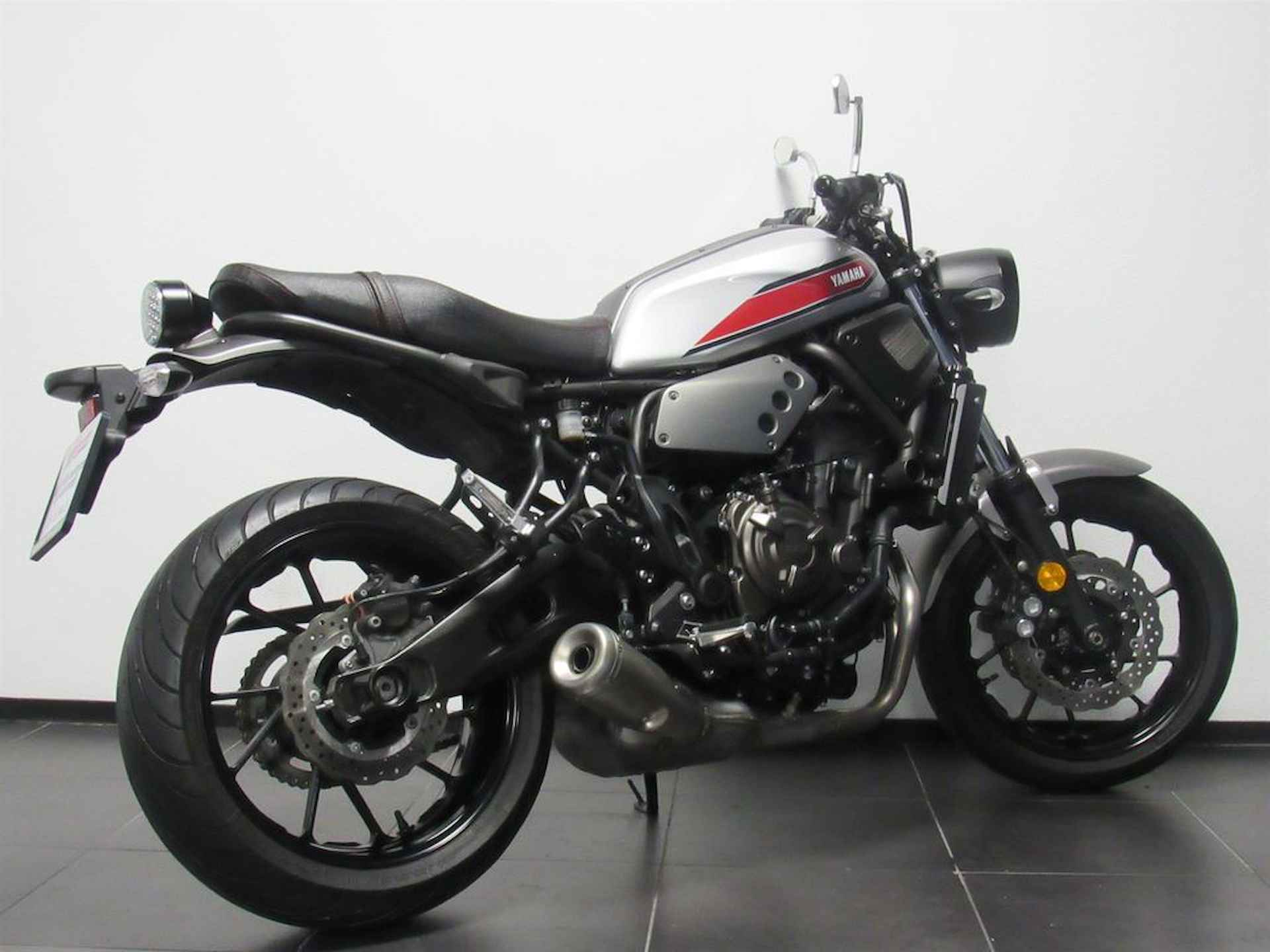 Yamaha XSR 700 ABS - 6/13