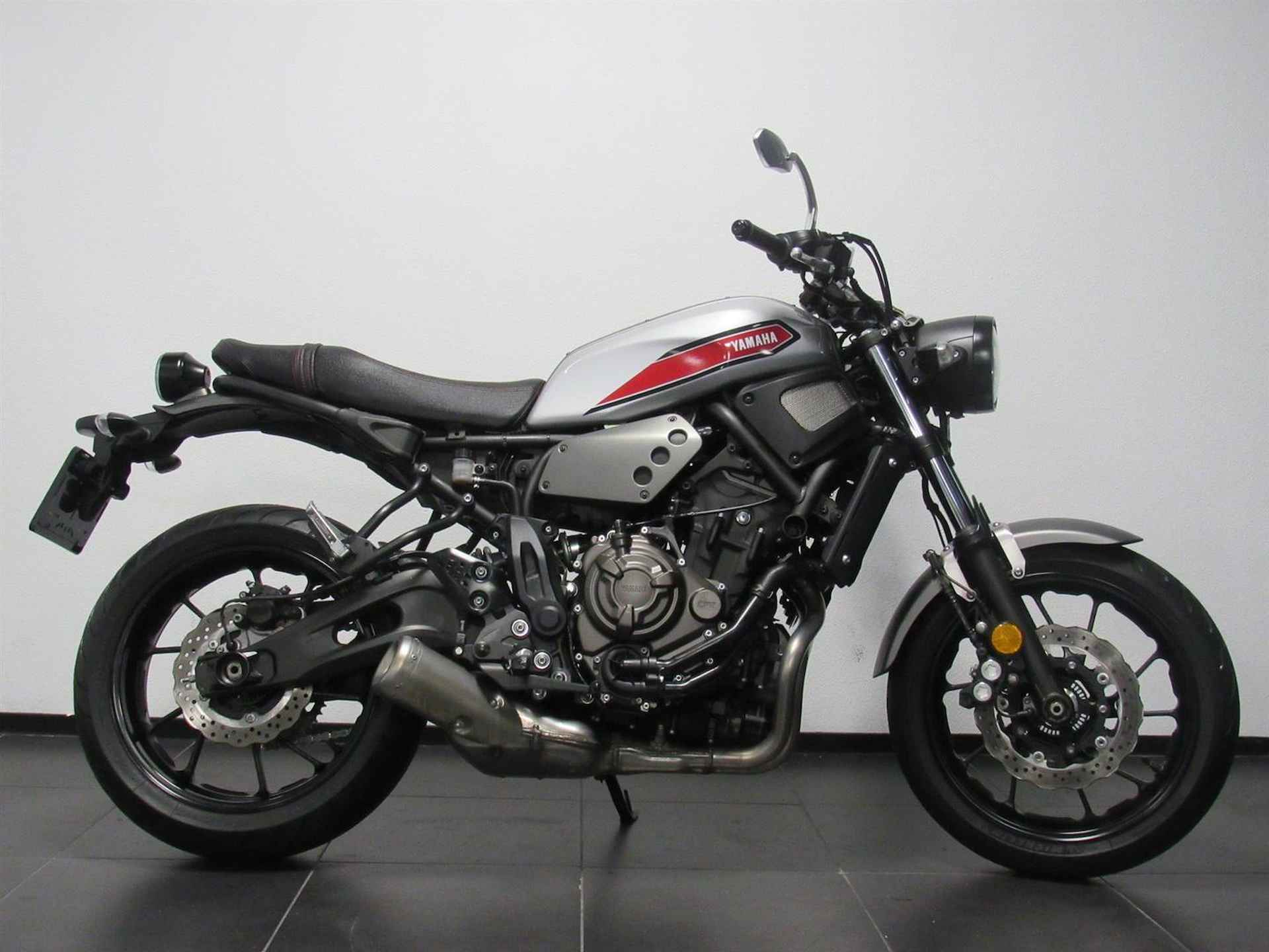 Yamaha XSR 700 ABS - 2019 - 1/13