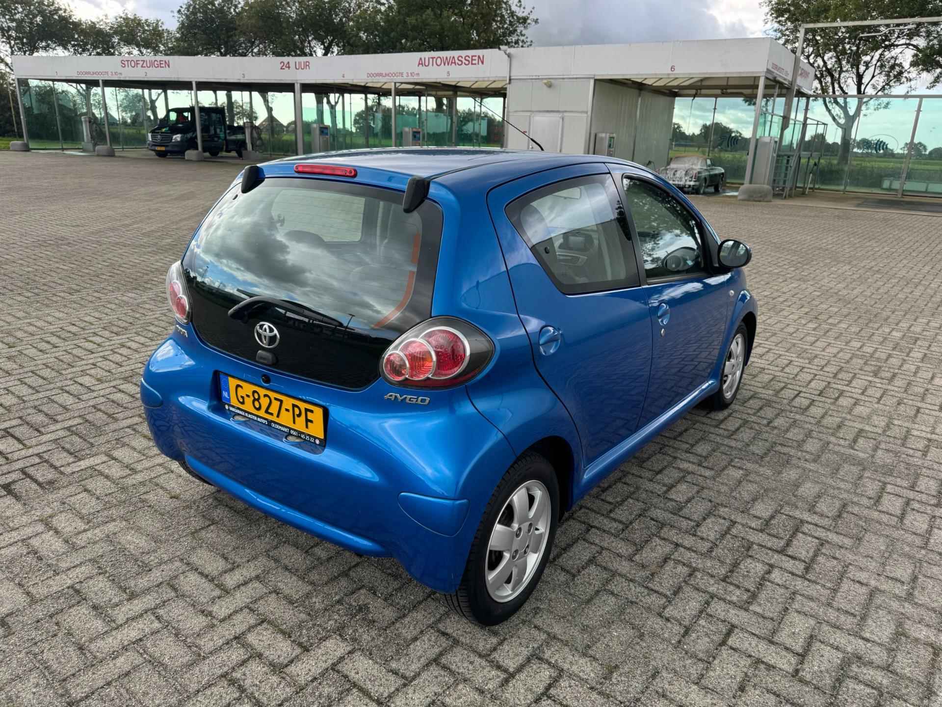 Toyota Aygo 1.0 VVT-i Comfort, navigatie - 16/21