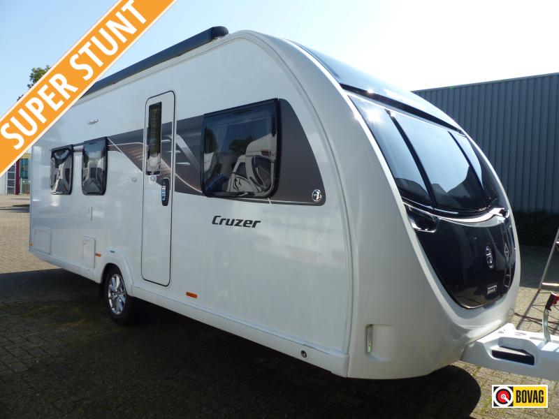 Sprite Cruzer 520 SR met vrijstaand bed