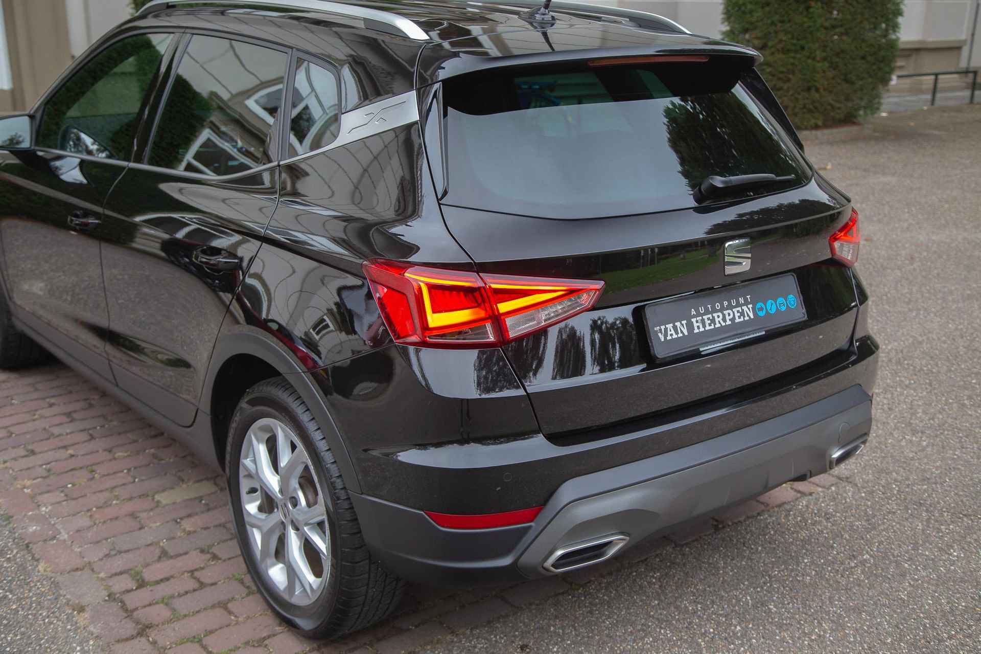 SEAT Arona 1.0 TSI FR Stoelverwarming | Carplay | Virtual | Adaptive Cruise - 13/49