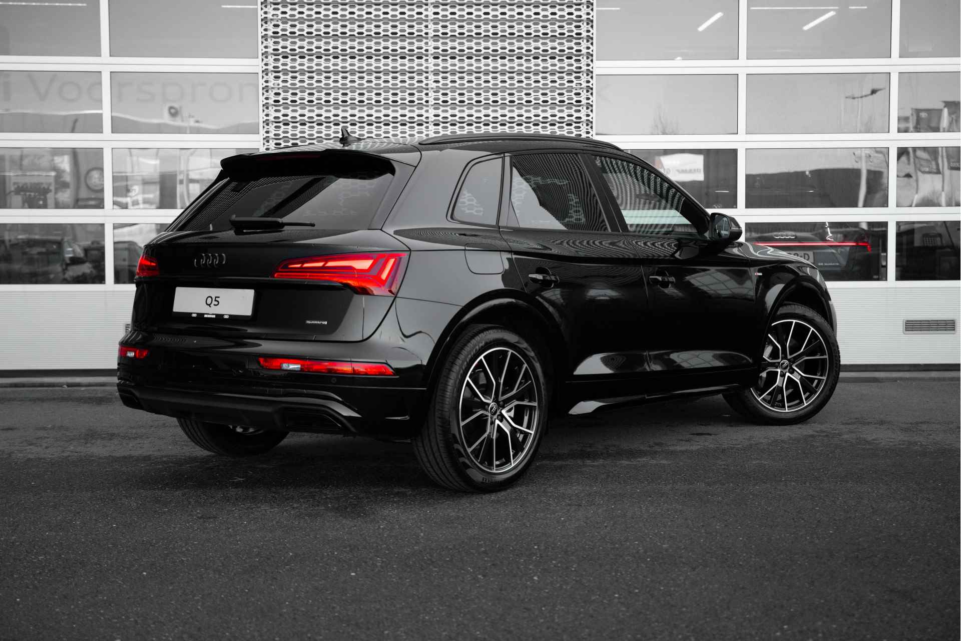 Audi Q5 55 TFSI e S edition Competition | Tour | Trekhaak | Luchtvering - 3/61