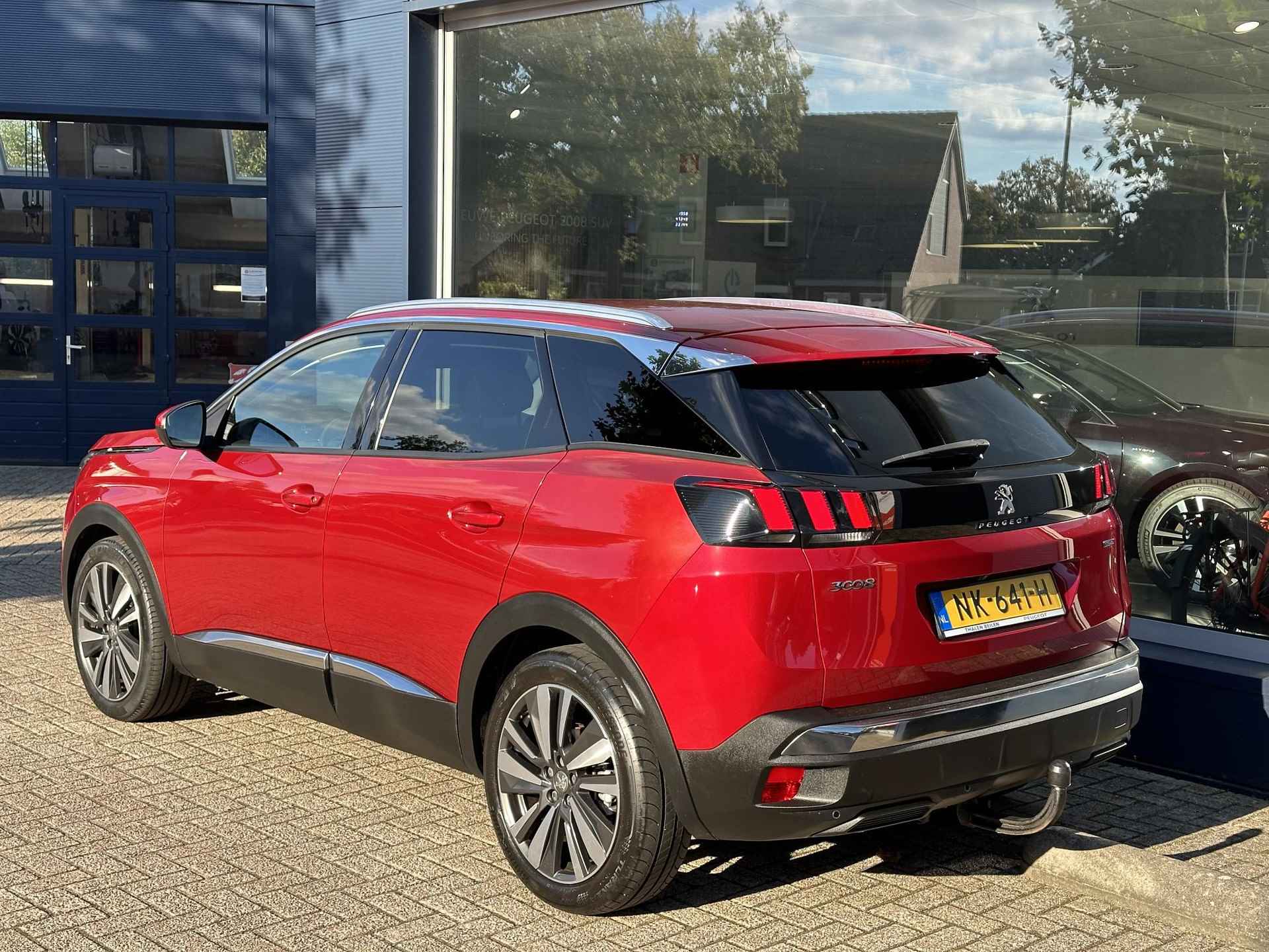 Peugeot 3008 1.2 Turbo 130 PK Première | Navigatie | Afneembare Trekhaak | Elektrische Achterklep | Keyless Entry | Climate Control | Cruise Control | Half Lederen Bekleding | Camera | Draadloze Telefoonlader | Dakrails | - 4/60