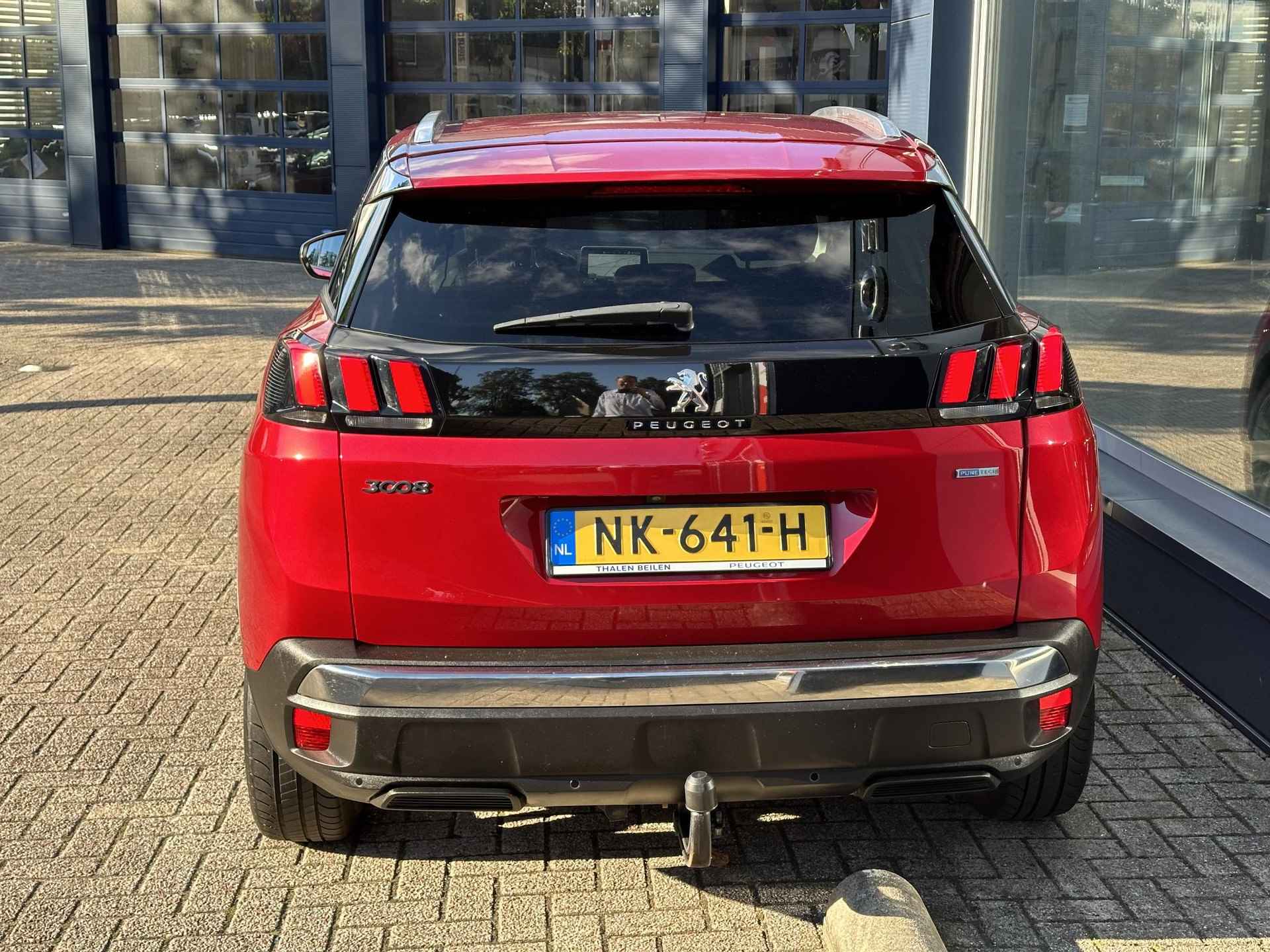 Peugeot 3008 1.2 Turbo 130 PK Première | Navigatie | Afneembare Trekhaak | Elektrische Achterklep | Keyless Entry | Climate Control | Cruise Control | Half Lederen Bekleding | Camera | Draadloze Telefoonlader | Dakrails | - 5/60