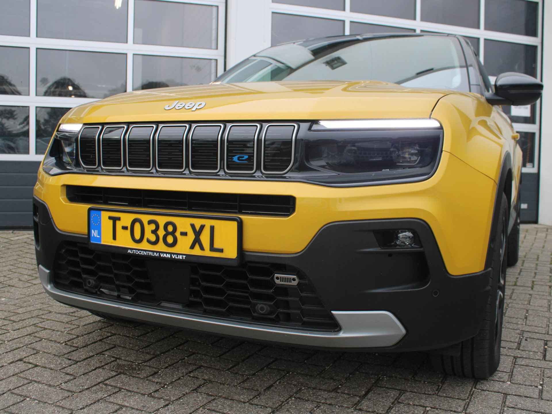 Jeep Avenger 1st Edition 54 kWh | Adapt. Cruise | 18" | Navi | Stoelverwarming | Camera | Bicolore | Sepp € 2.000,- - 2/24