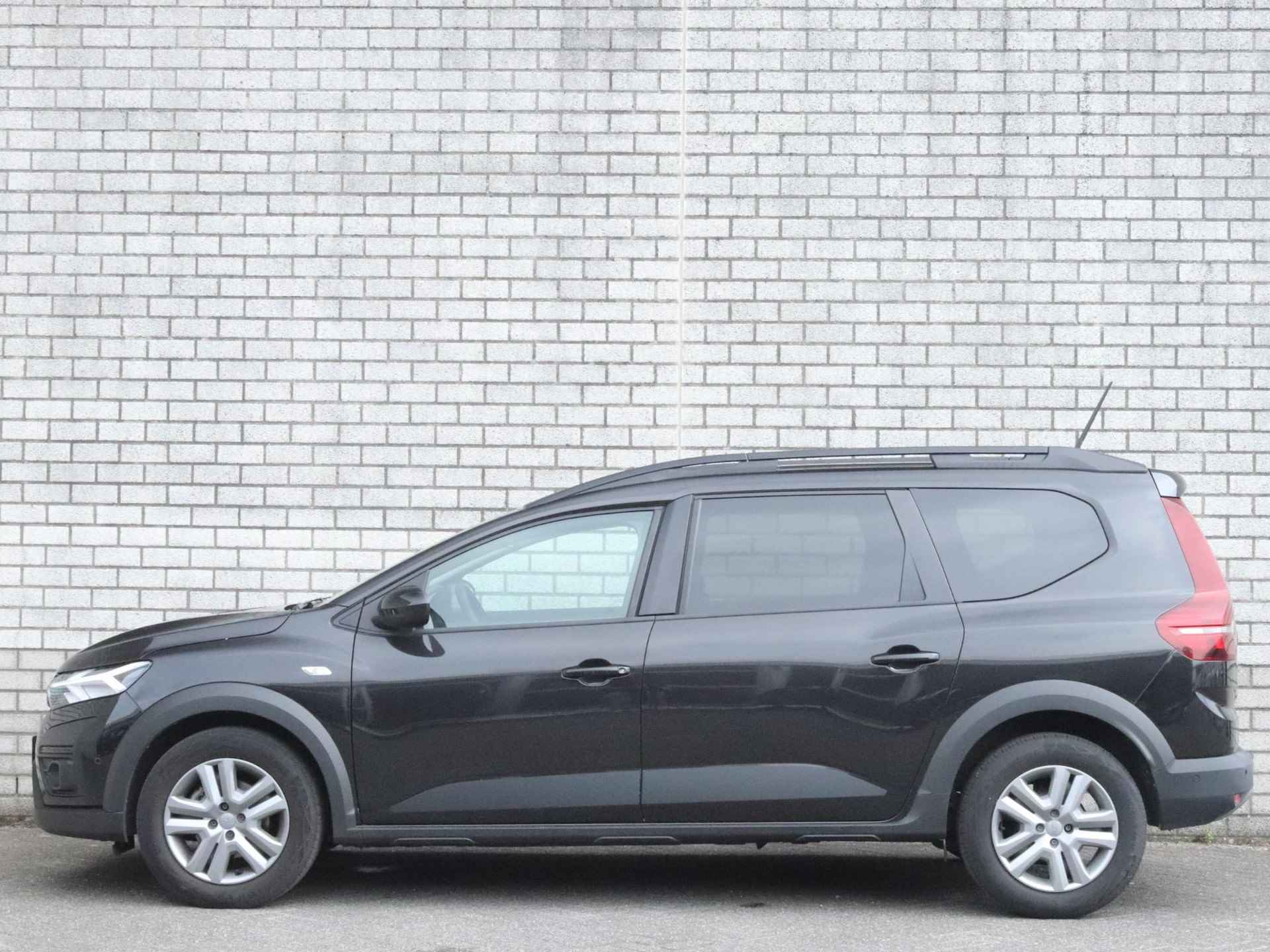 Dacia Jogger 1.0 TCe 110 Expression | 7-Persoons | Navigatie | Achteruitrijcamera | Dodehoekdetectie - 13/32