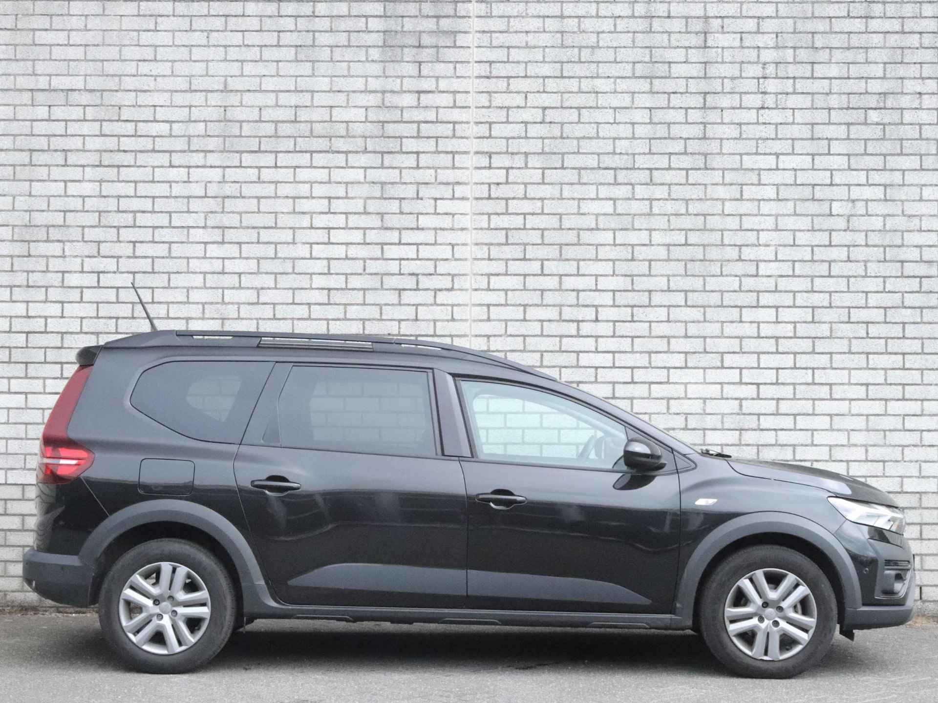 Dacia Jogger 1.0 TCe 110 Expression | 7-Persoons | Navigatie | Achteruitrijcamera | Dodehoekdetectie - 14/32