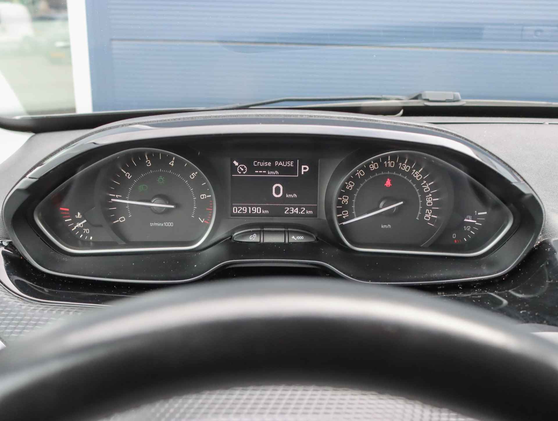 Peugeot 208 1.2 110 PK Tech Edition | Parkeersensoren | LED | Airco - 18/40