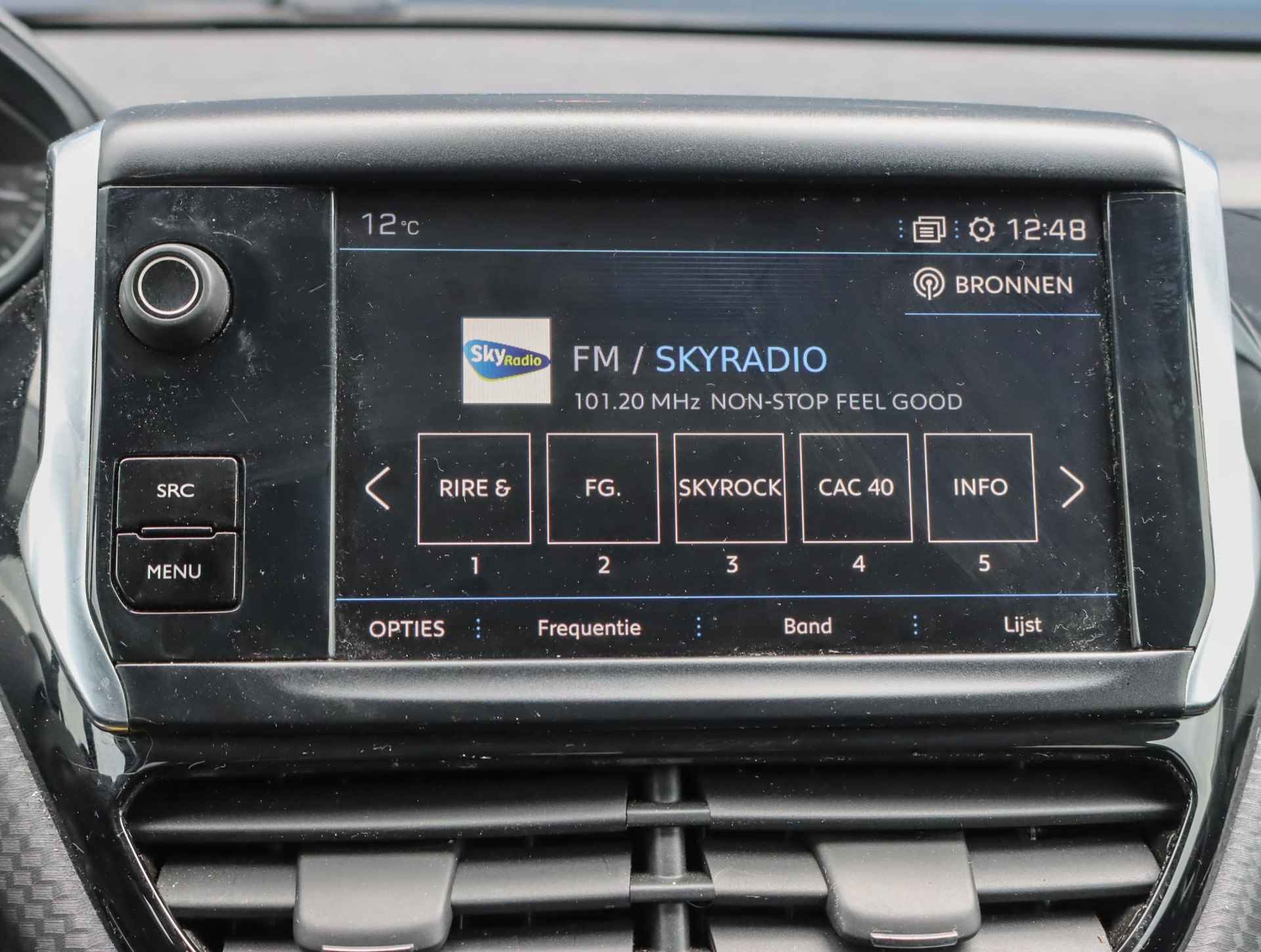 Peugeot 208 1.2 110 PK Tech Edition | Parkeersensoren | LED | Airco - 19/40