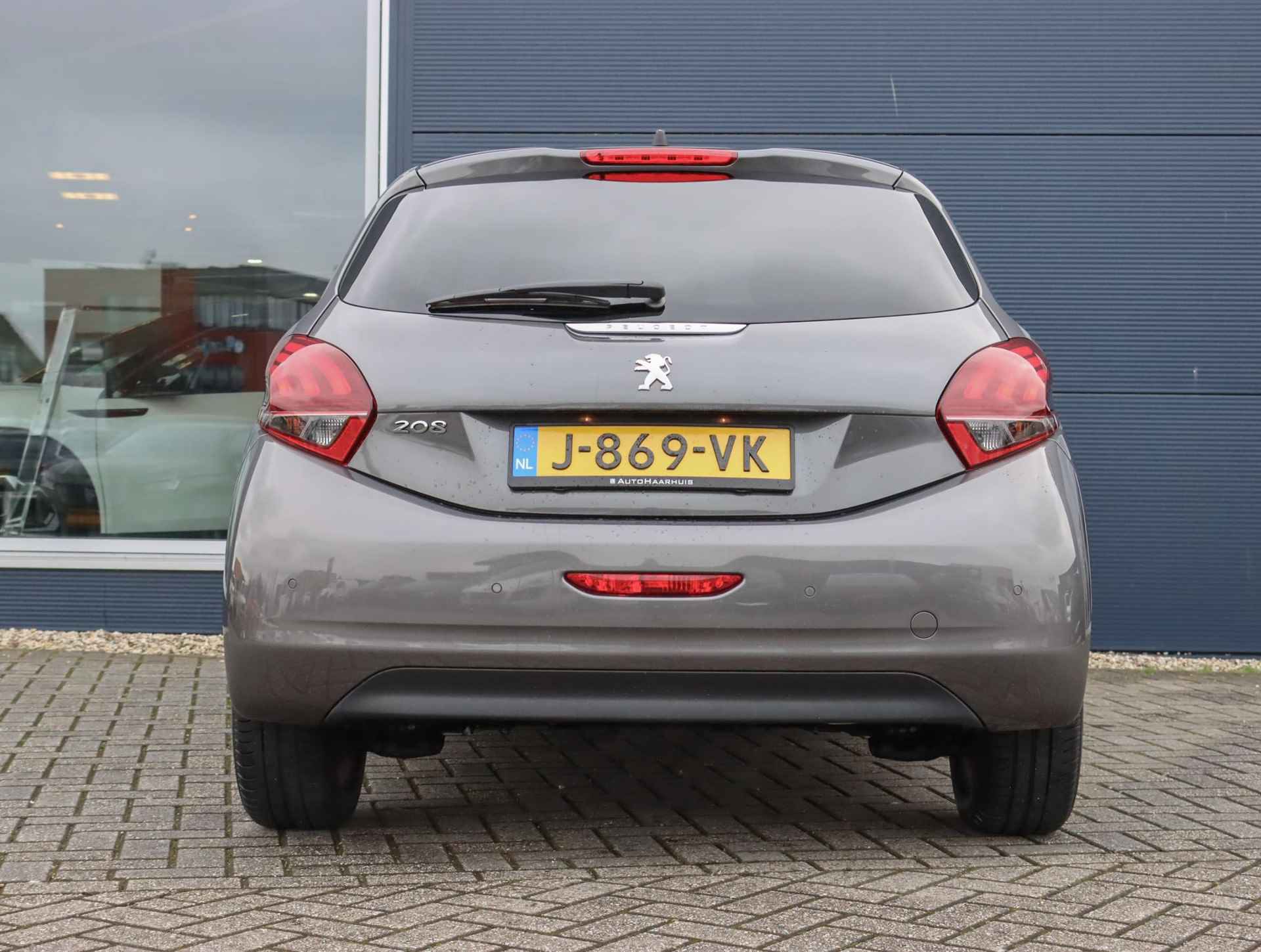Peugeot 208 1.2 110 PK Tech Edition | Parkeersensoren | LED | Airco - 32/40
