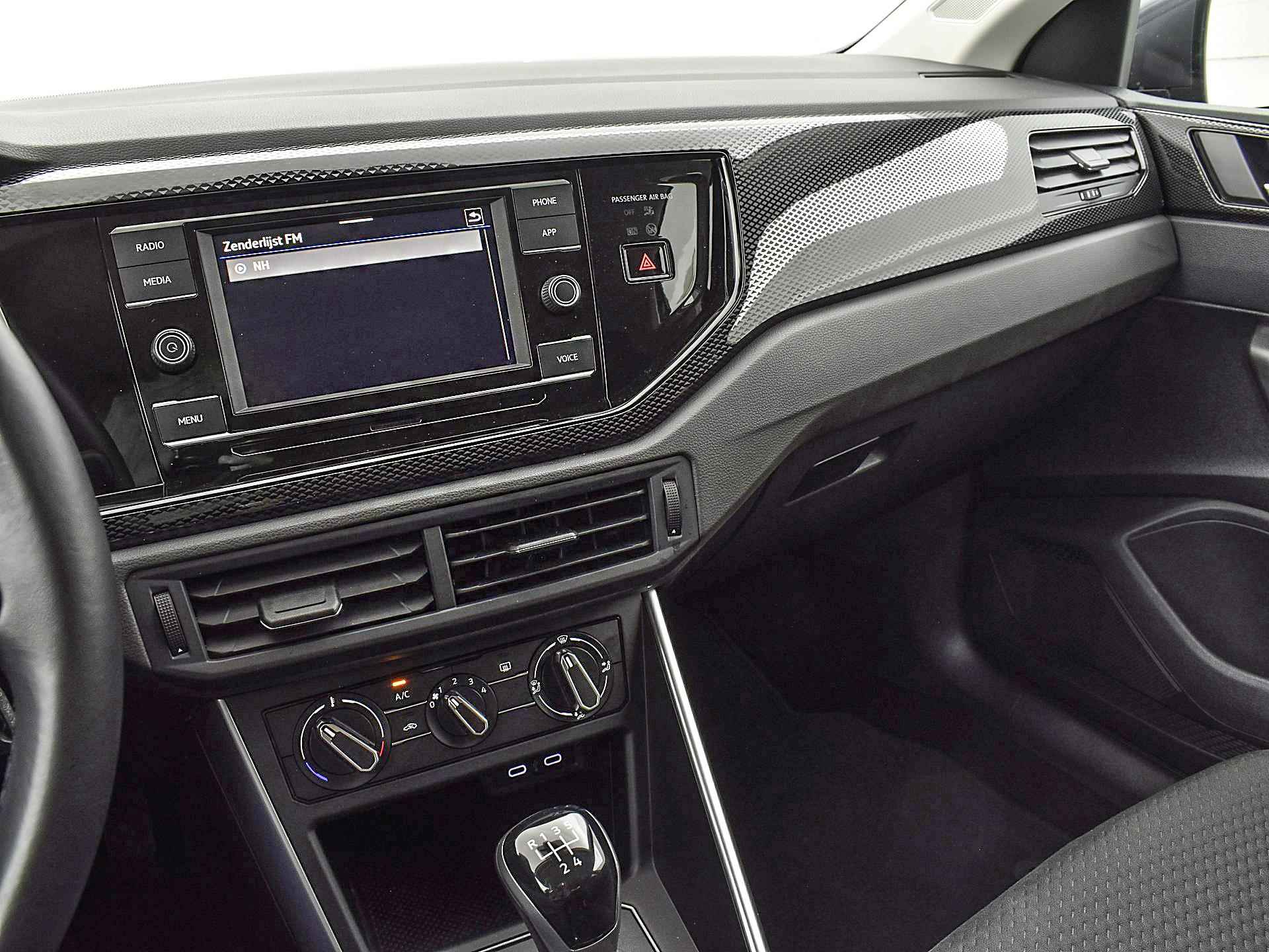Volkswagen Polo 1.0 Tsi 95pk Life | ACC | Airco | P-Sensoren | Virtual Cockpit | DAB | 15'' Inch | Garantie t/m 27-06-2026 of 100.000km - 24/26