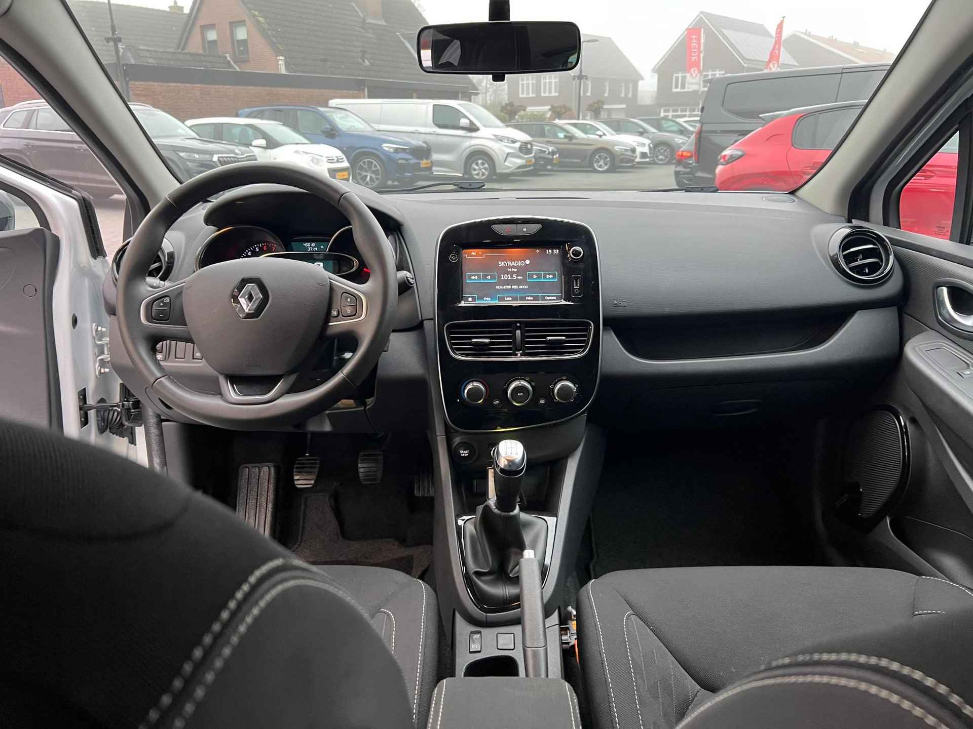 Renault Clio 0.9 TCe Limited | Navigatie | 16  Inch | NL-Auto | - 10/21