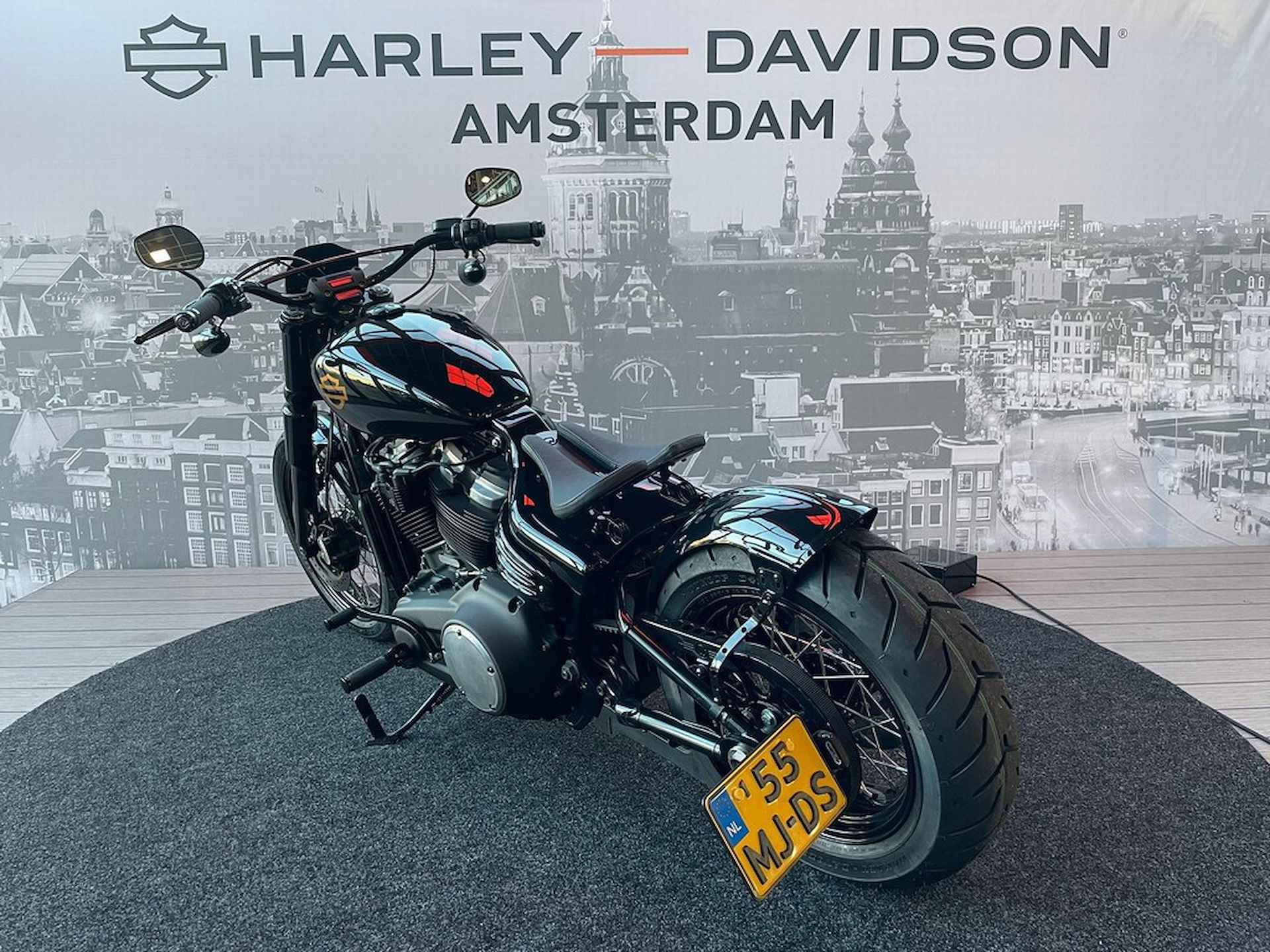 Harley-Davidson FXBB Softail Street Bob - 7/10