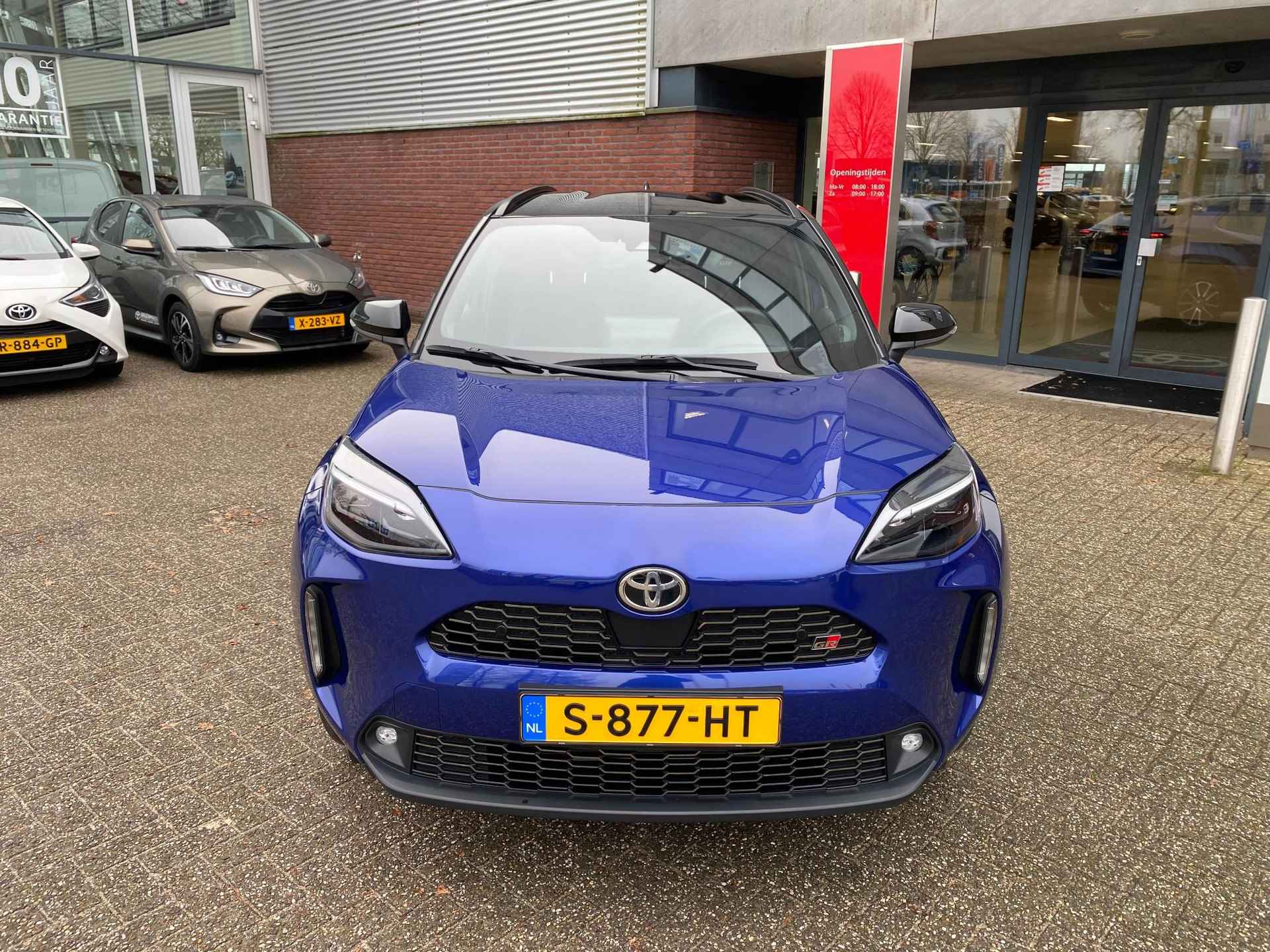 Toyota Yaris Cross 1.5 HYBRID GR-SPORT APPLE/ANDROID 18"LMV BSM PARK-SENSOREN STOEL/STUURVERW. EL-ACHTERKLEP - 21/38