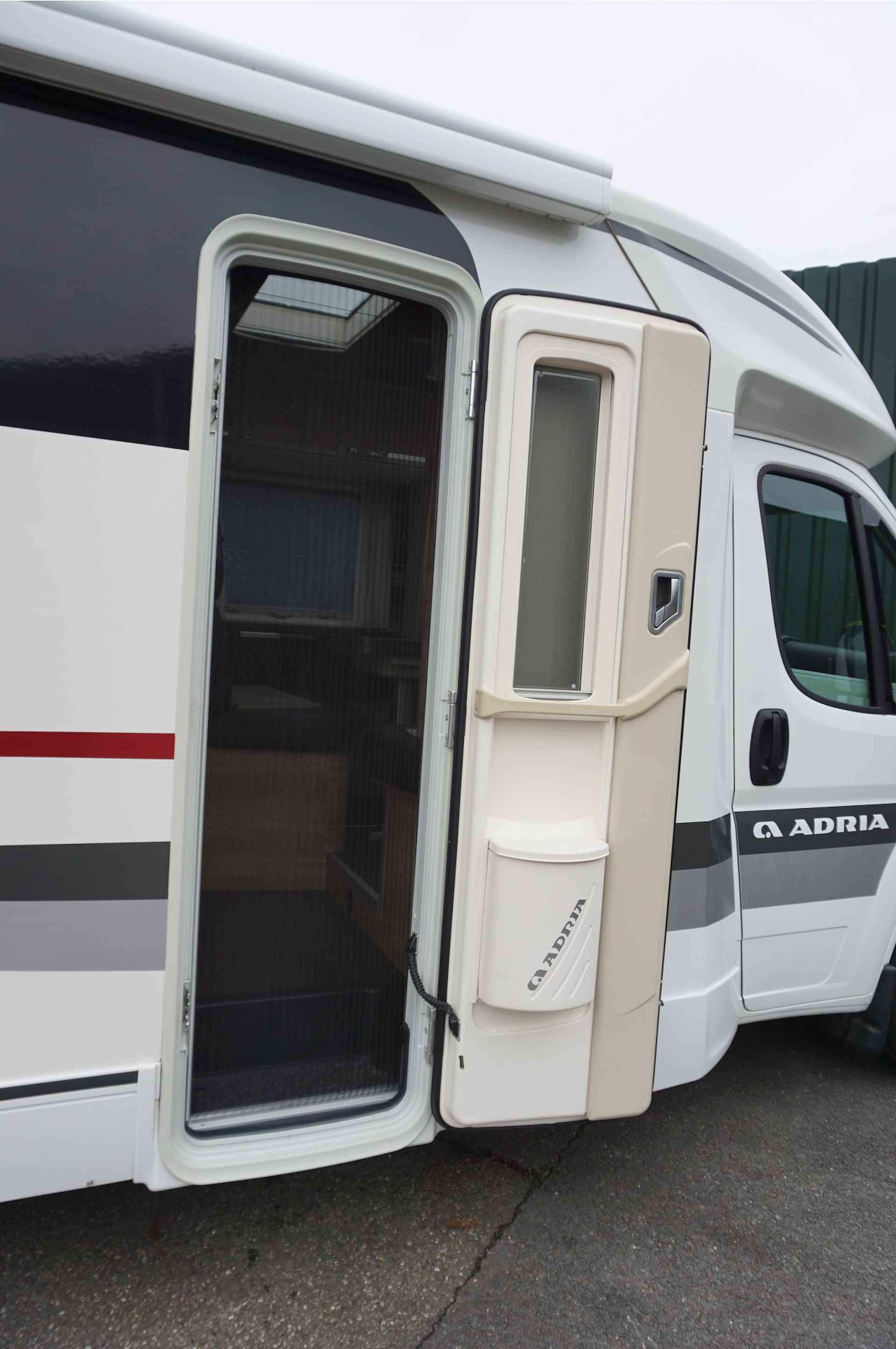 Adria Coral S600 SL + Enkele bedden/ Luchtvering/ Camera/ Airco/ Maxxfan/ Omvormer/ Garantie! - 41/58