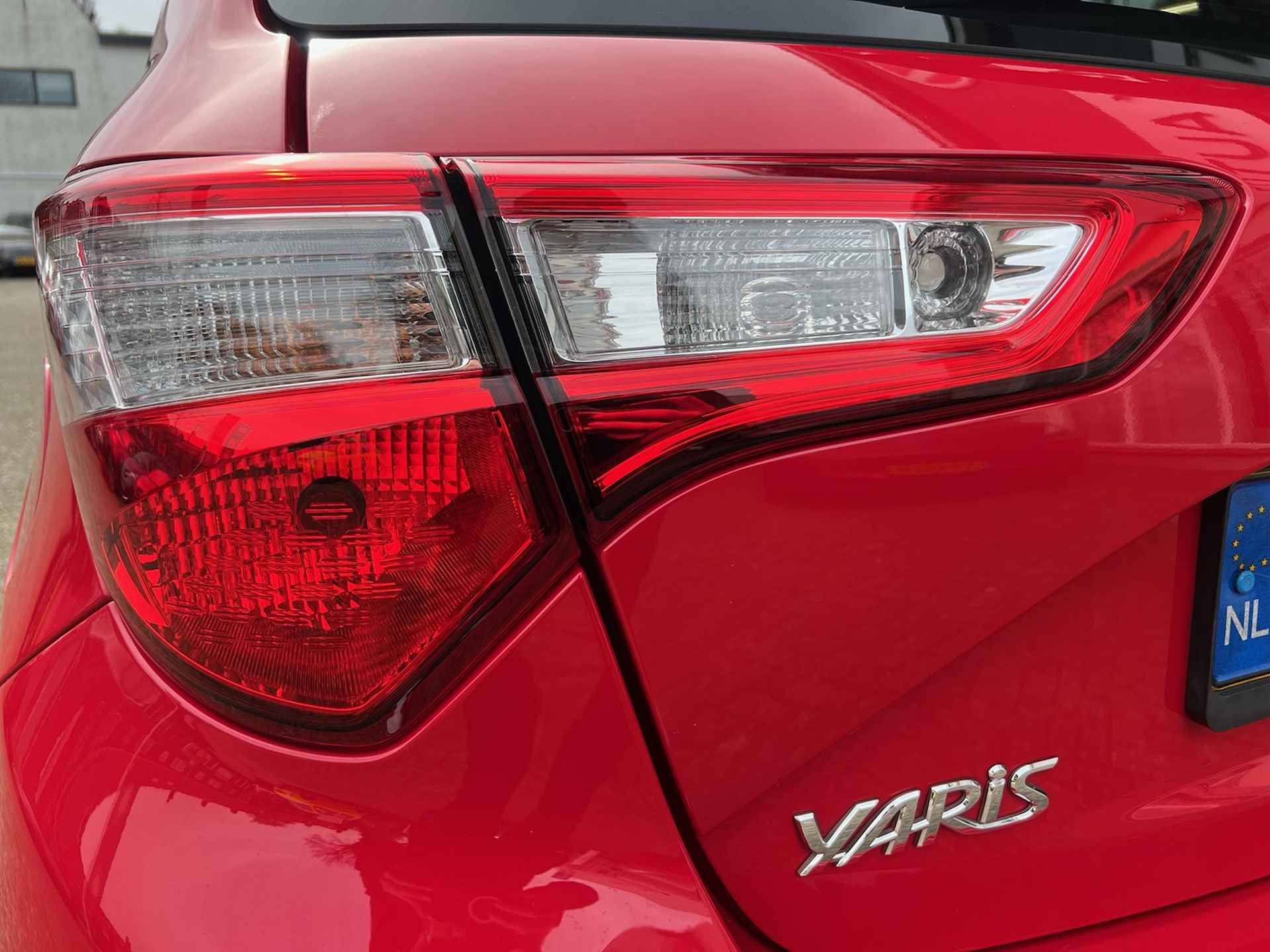 Toyota Yaris 1.0 VVT-i Comfort | Eerste eigenaar | NL-Auto | Airco | - 18/32