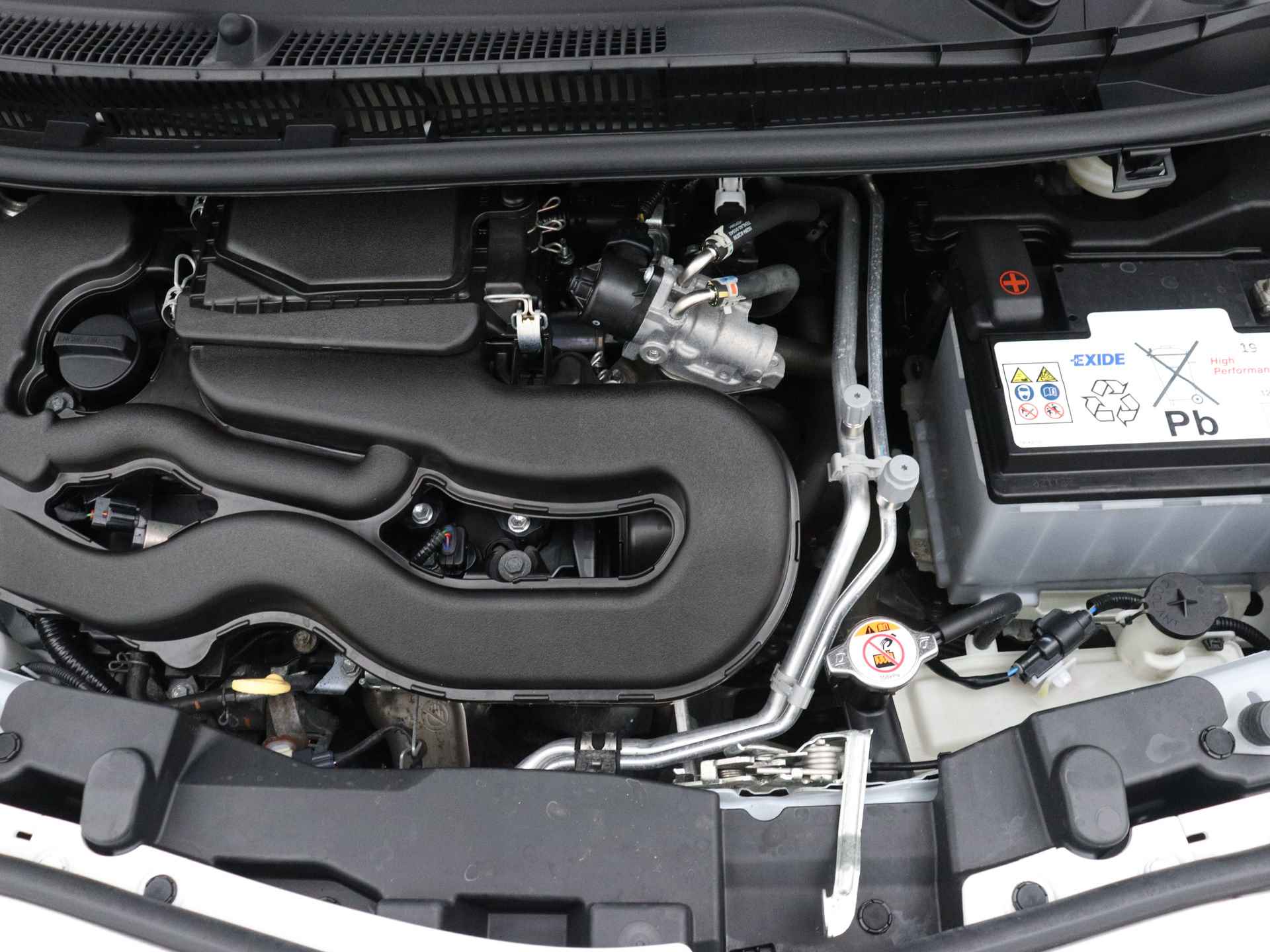 Toyota Aygo 1.0 VVT-i x-fun | Dealer onderhouden | Airco | Bleutooth | - 39/40