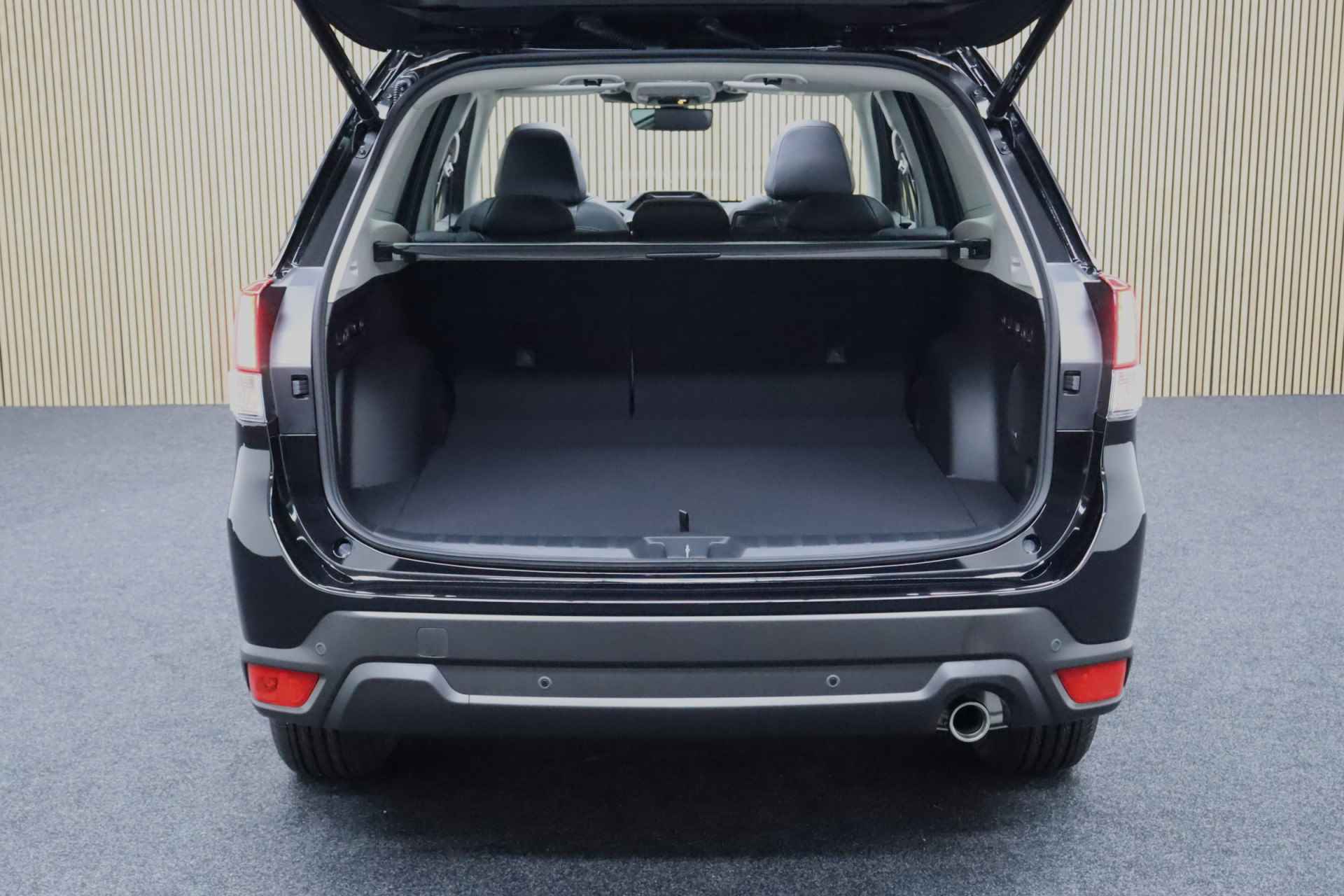 Subaru Forester 2.0i e-BOXER Premium Black | Nieuw uit voorraad leverbaar | Cruise adaptief | Harman Kardon | Panoramadak | Leder - 5/37