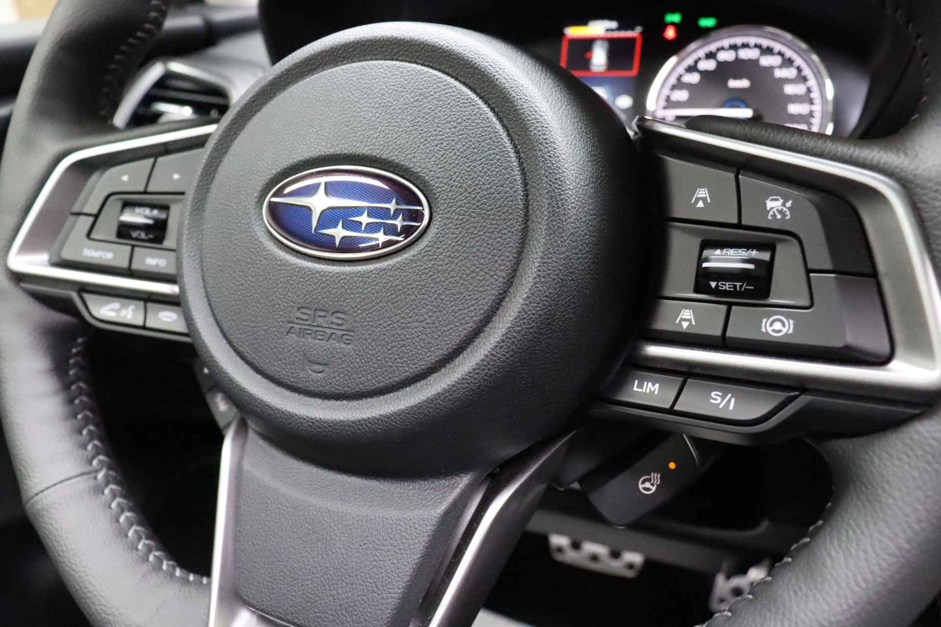 Subaru Forester 2.0i e-BOXER Premium Black | Nieuw uit voorraad leverbaar | Cruise adaptief | Harman Kardon | Panoramadak | Leder - 17/37