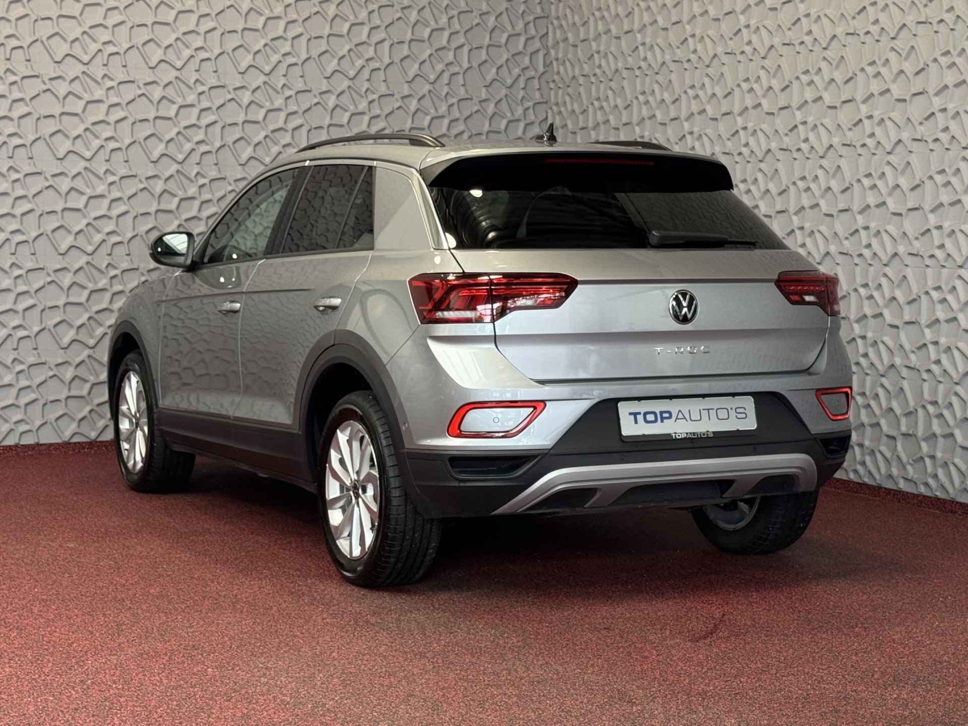 Volkswagen T-Roc 1.5 TSI 150PK EVO ADAP.CRUISE LED VIR.COCKPIT CAMERA STOEL.VERW. 17''LMV KEYLESS 2024 70 BIJNA NIEUWE VOLKSWAGEN'S UIT VOORRAAD LEVERBAAR - 2/81