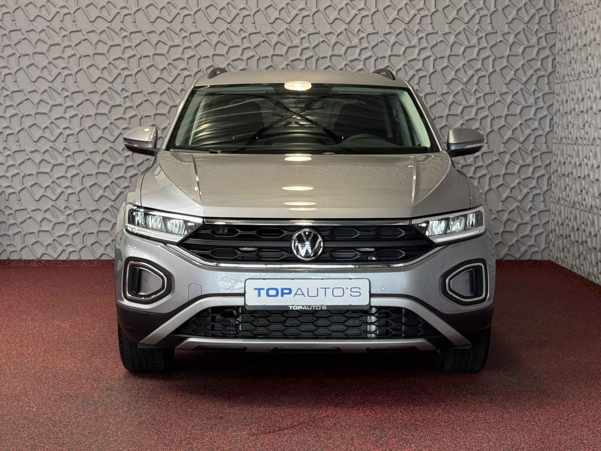 Volkswagen T-Roc 1.5 TSI 150PK EVO ADAP.CRUISE LED VIR.COCKPIT CAMERA STOEL.VERW. 17''LMV KEYLESS 2024 70 BIJNA NIEUWE VOLKSWAGEN'S UIT VOORRAAD LEVERBAAR - 5/81