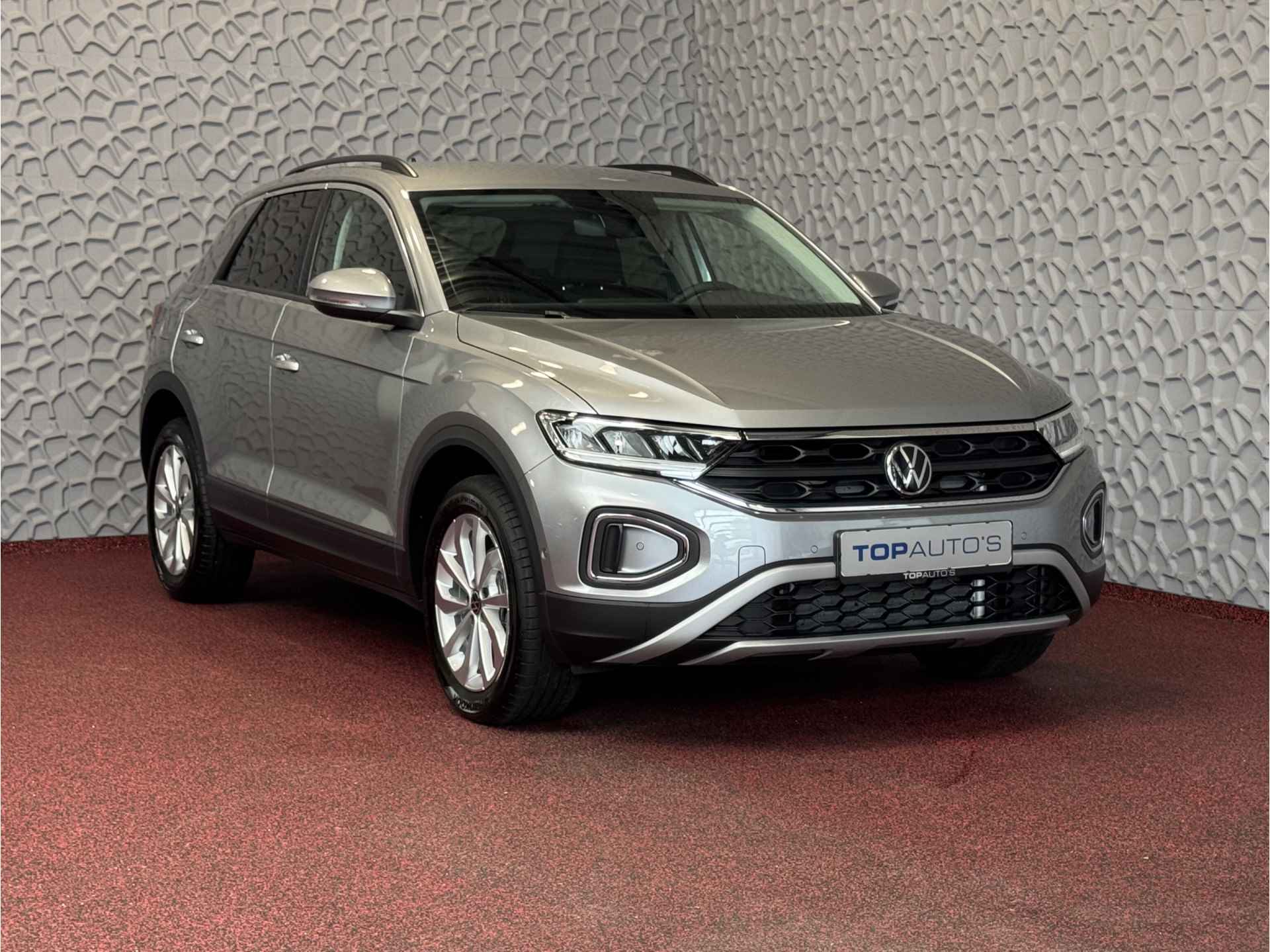 Volkswagen T-Roc 1.5 TSI 150PK EVO ADAP.CRUISE LED VIR.COCKPIT CAMERA STOEL.VERW. 17''LMV KEYLESS 2024 70 BIJNA NIEUWE VOLKSWAGEN'S UIT VOORRAAD LEVERBAAR - 53/81