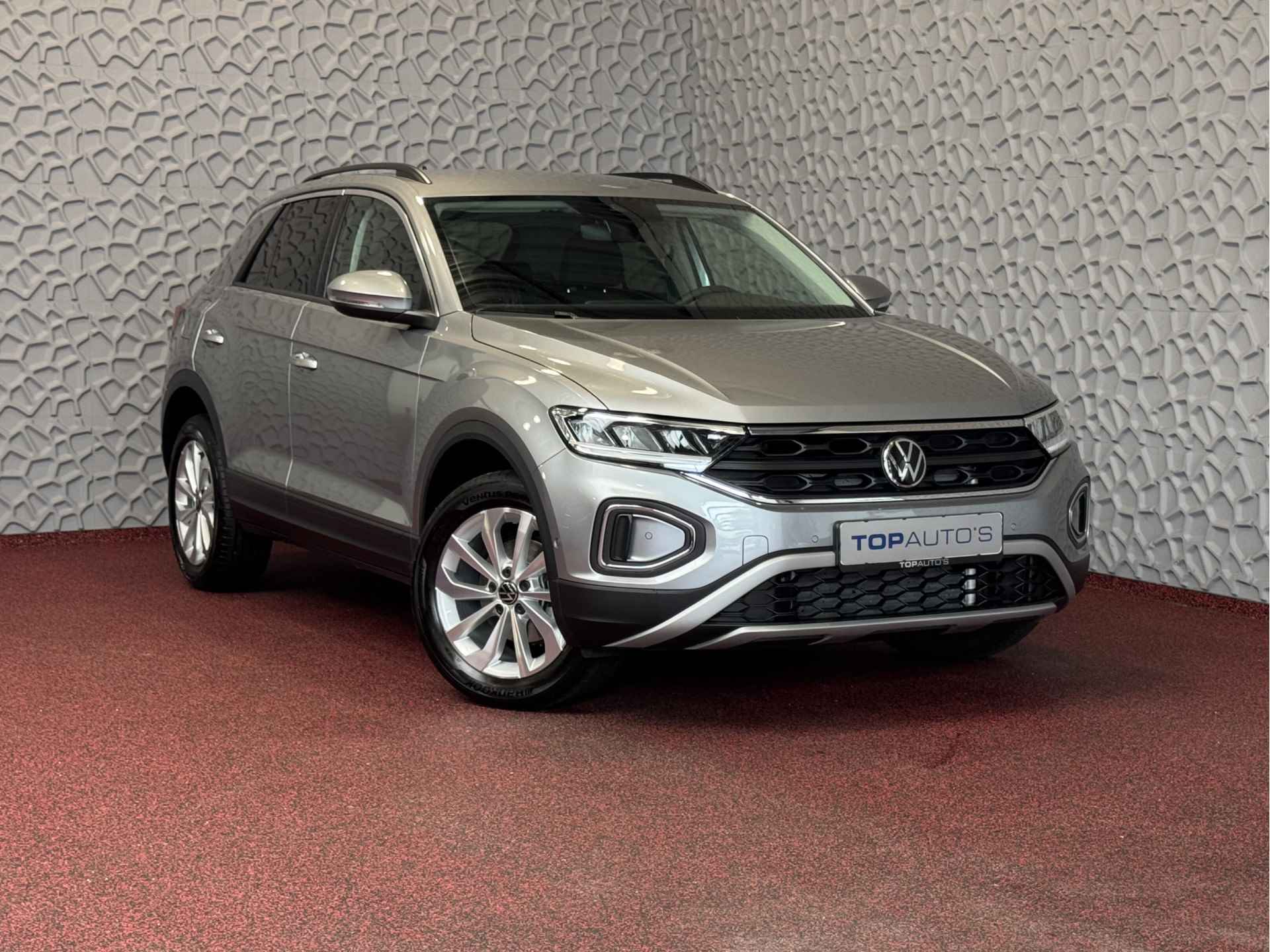 Volkswagen T-Roc 1.5 TSI 150PK EVO ADAP.CRUISE LED VIR.COCKPIT CAMERA STOEL.VERW. 17''LMV KEYLESS 2024 70 BIJNA NIEUWE VOLKSWAGEN'S UIT VOORRAAD LEVERBAAR - 56/81