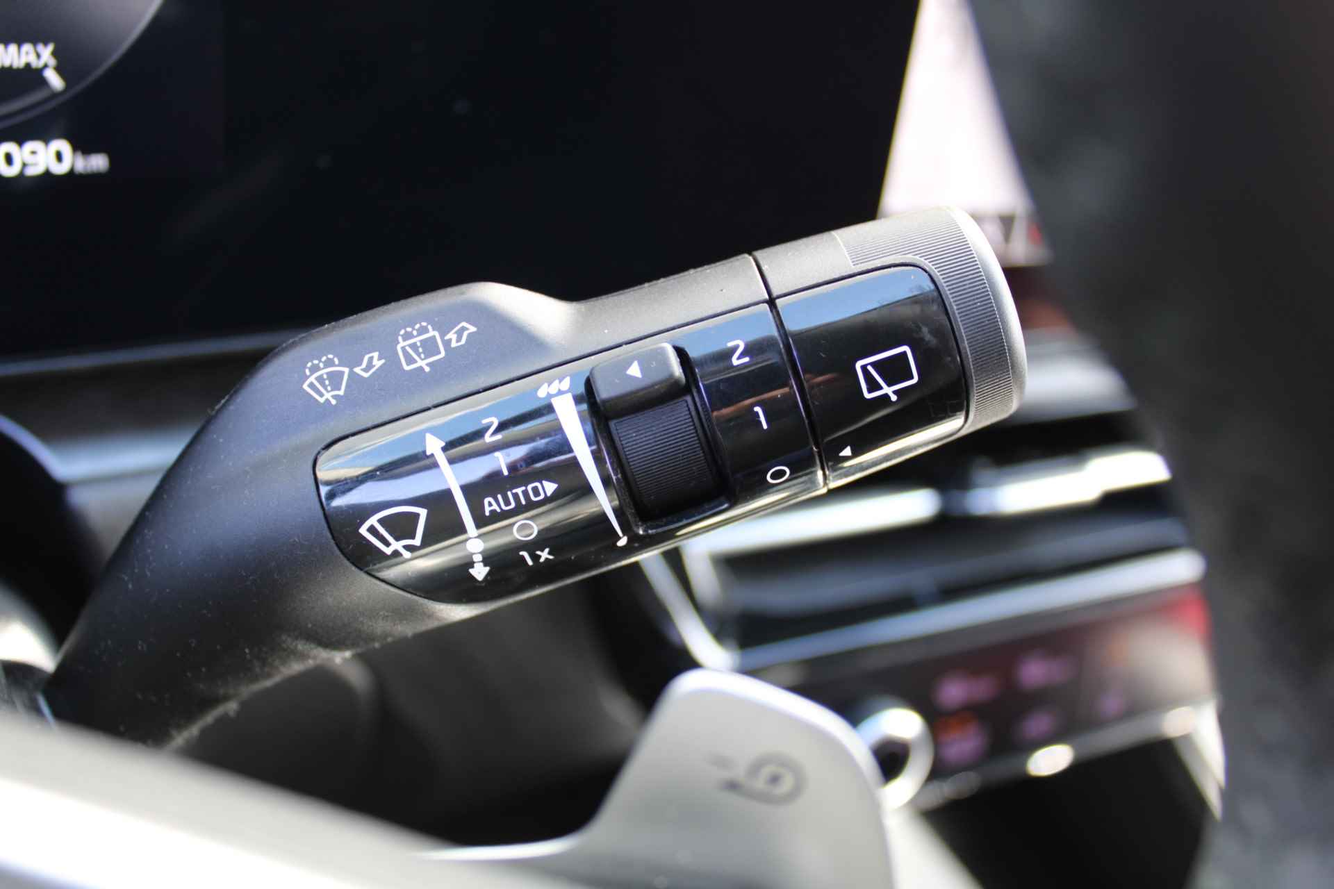 Kia Niro EV DynamicPlusLine 64.8 kWh | Airco | Navi | Camera | Cruise | 17" LM | PDC | - 17/38