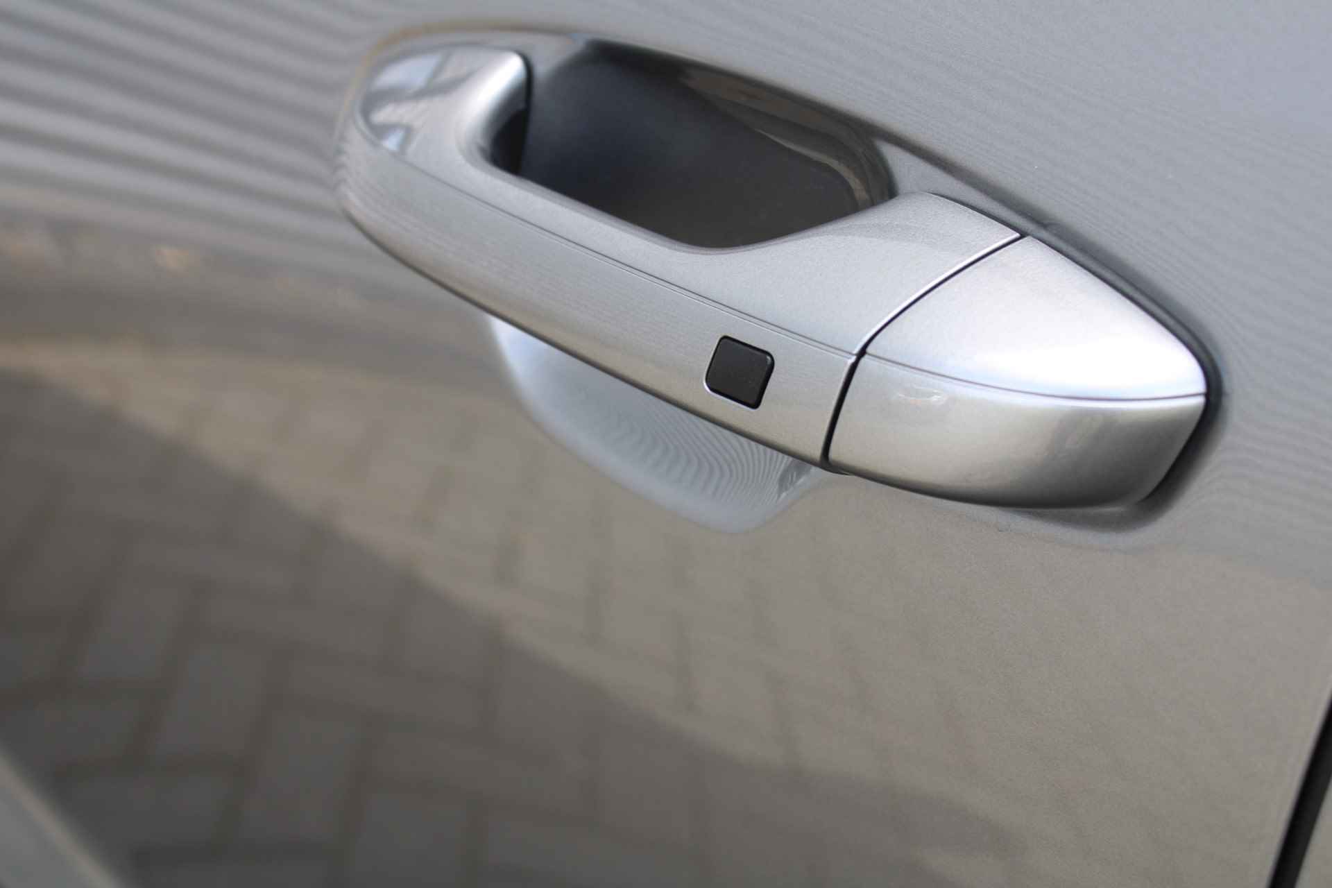 Kia Niro EV DynamicPlusLine 64.8 kWh | Airco | Navi | Camera | Cruise | 17" LM | PDC | - 26/38