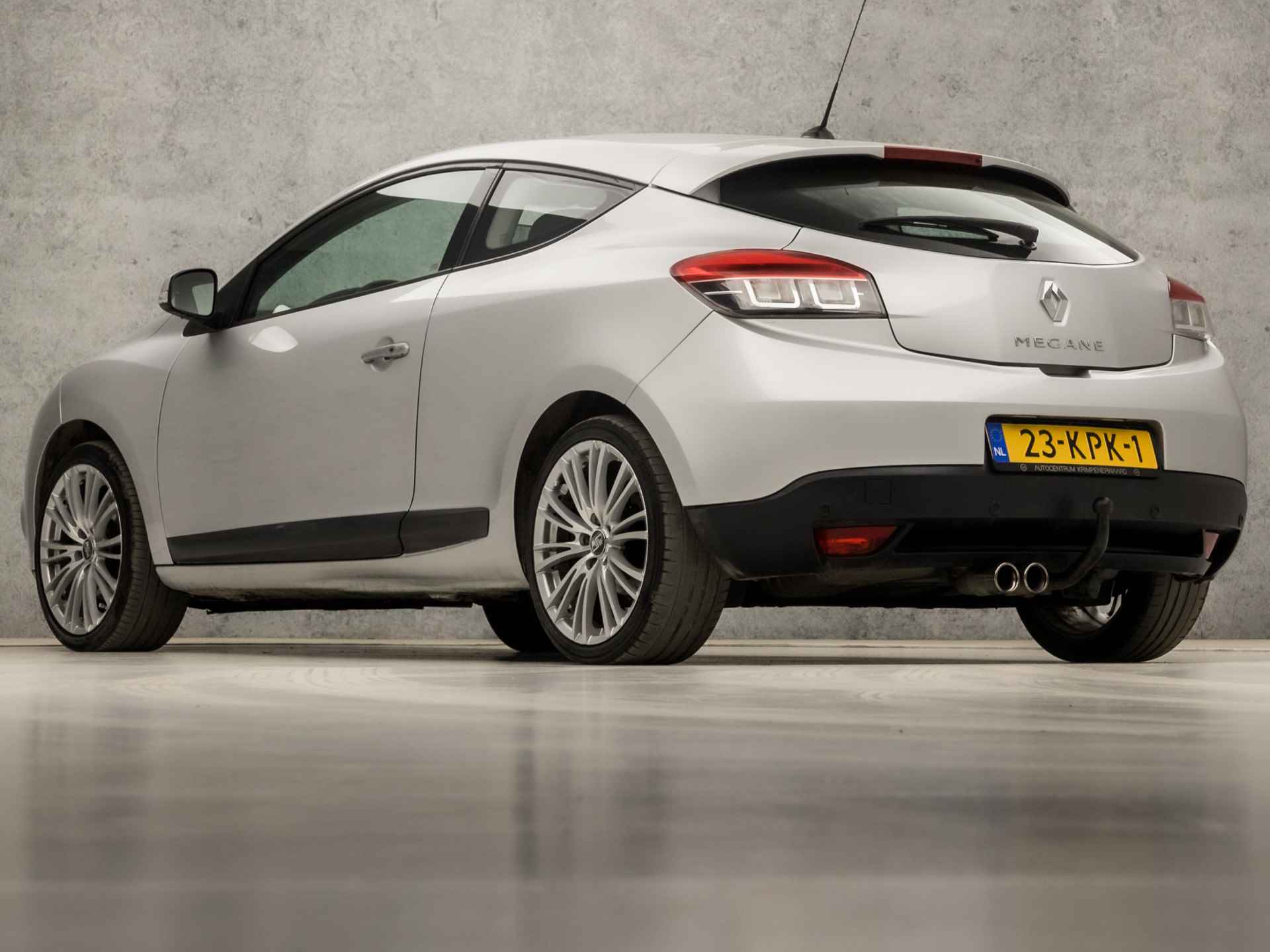 Renault Mégane Coupe 2.0 TCe Dynamique 180Pk (YOUNGTIMER, NAVIGATIE, CLIMATE, CRUISE, SPORTSTOELEN, TREKHAAK, LM VELGEN, BLUETOOTH, NIEUWE APK, NIEUWSTAAT) - 3/34