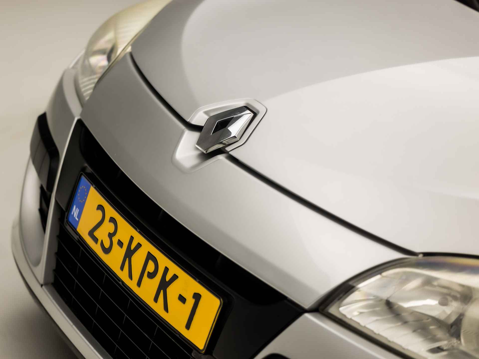 Renault Mégane Coupe 2.0 TCe Dynamique 180Pk (YOUNGTIMER, NAVIGATIE, CLIMATE, CRUISE, SPORTSTOELEN, TREKHAAK, LM VELGEN, BLUETOOTH, NIEUWE APK, NIEUWSTAAT) - 30/34