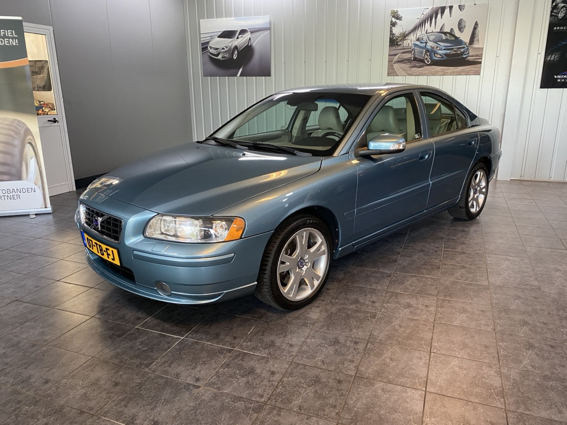 Volvo S60 2.5T Momentum Climate control, Cruise control, Trekhaak.