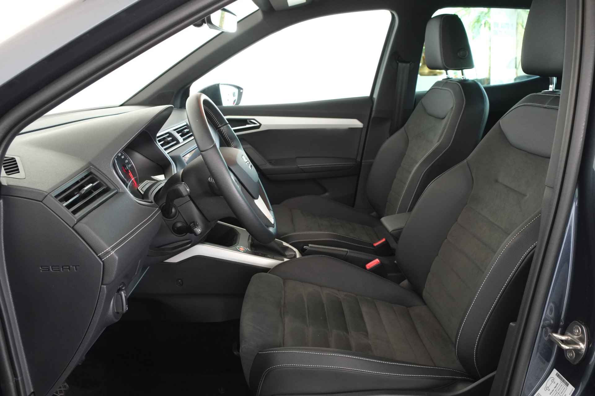 SEAT Arona 1.0 TGI (CNG) Xcellence / Navi / Carplay / LED / ACC / Camera - 7/27