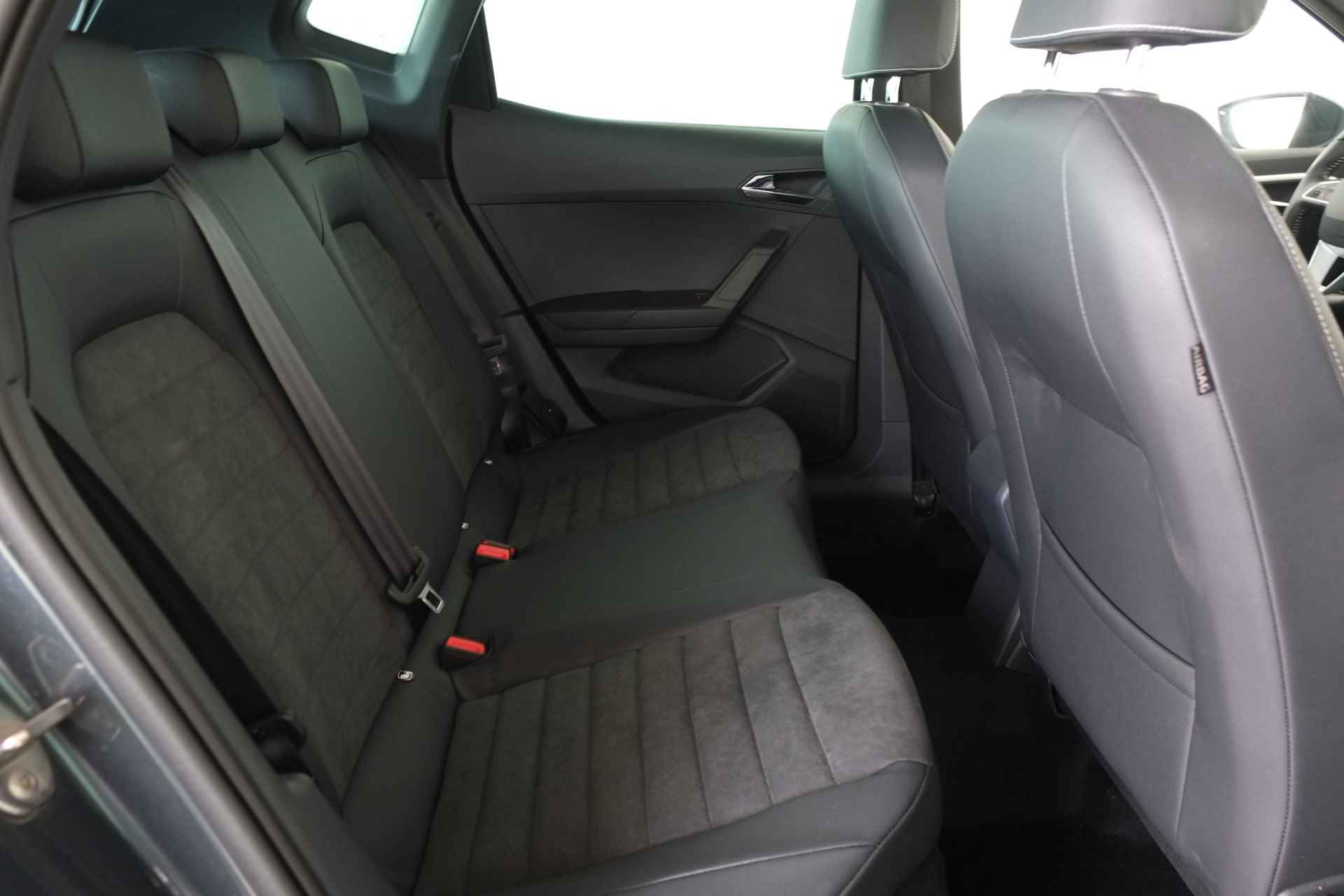 SEAT Arona 1.0 TGI (CNG) Xcellence / Navi / Carplay / LED / ACC / Camera - 10/27
