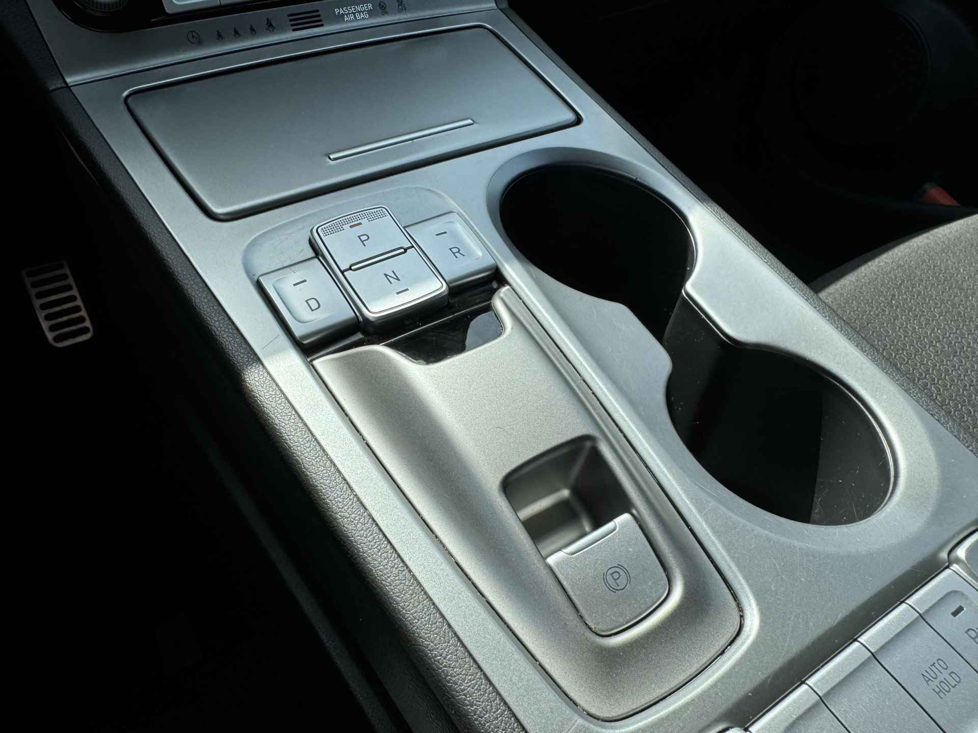 Hyundai Kona EV Fashion 64 kWh || Subsidie mogelijk | Adaptieve cruisecontrol | Groot Navi | Camera & pdc | - 20/35