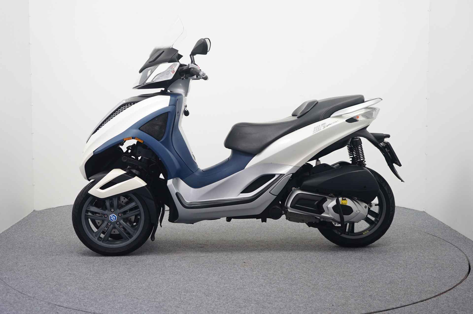 Piaggio MP3-300 URBAN - 5/15