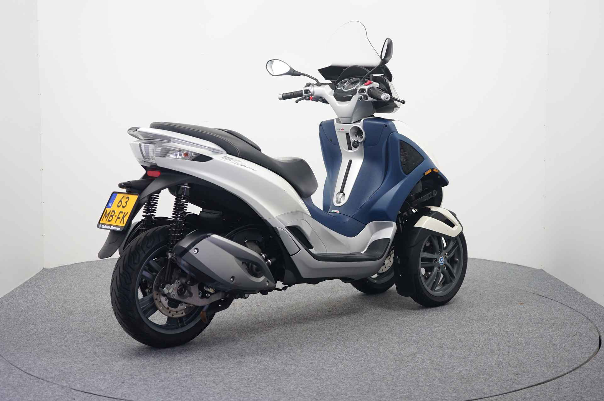 Piaggio MP3-300 URBAN - 8/15