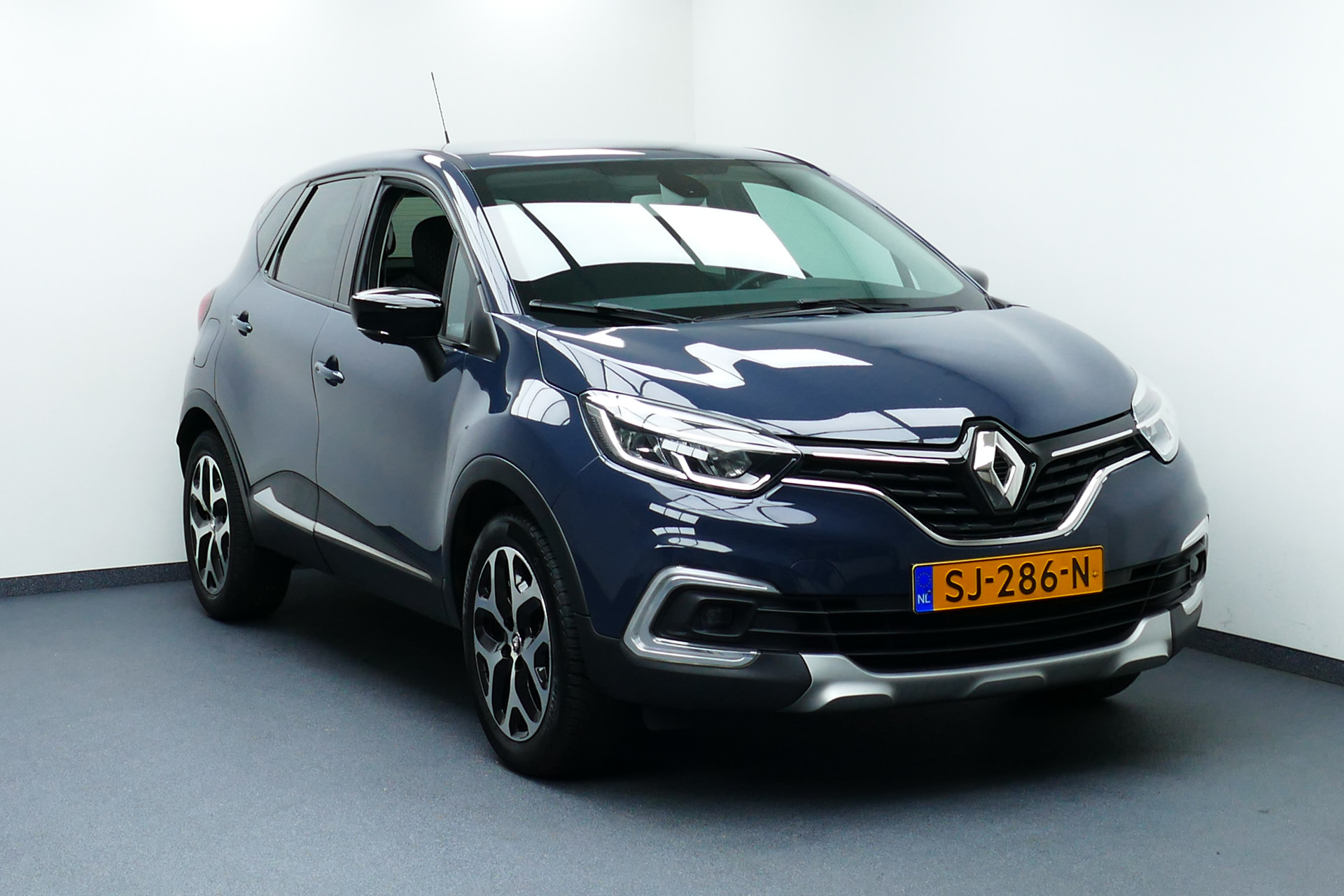 Renault Captur 0.9 TCe Intens. Navi, Clima, Cruise, 17"LMV, Led Koplampen, Haak 1200kg