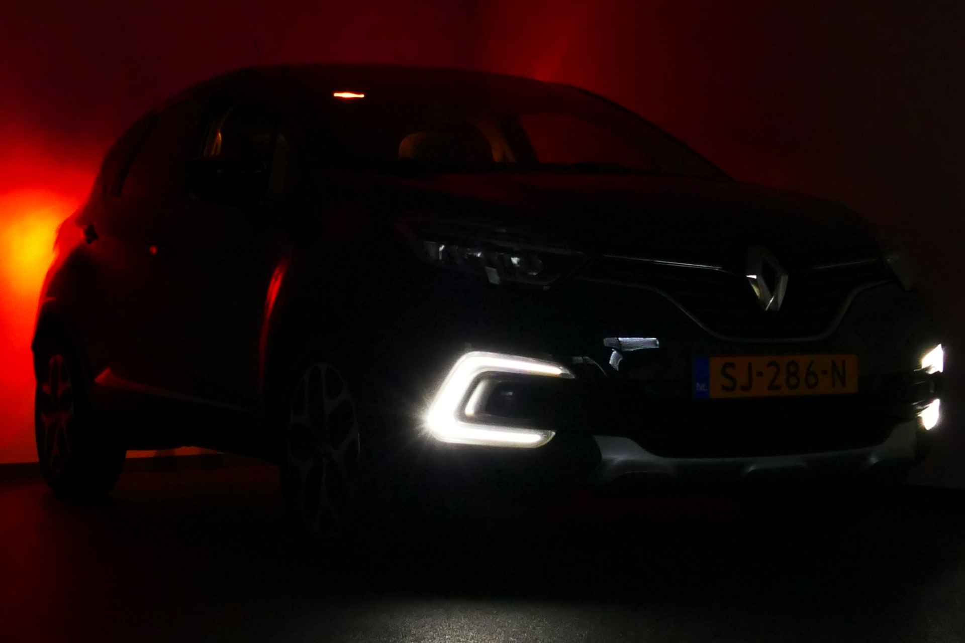 Renault Captur 0.9 TCe Intens. Navi, Clima, Cruise, 17"LMV, Led Koplampen, Haak 1200kg - 3/36