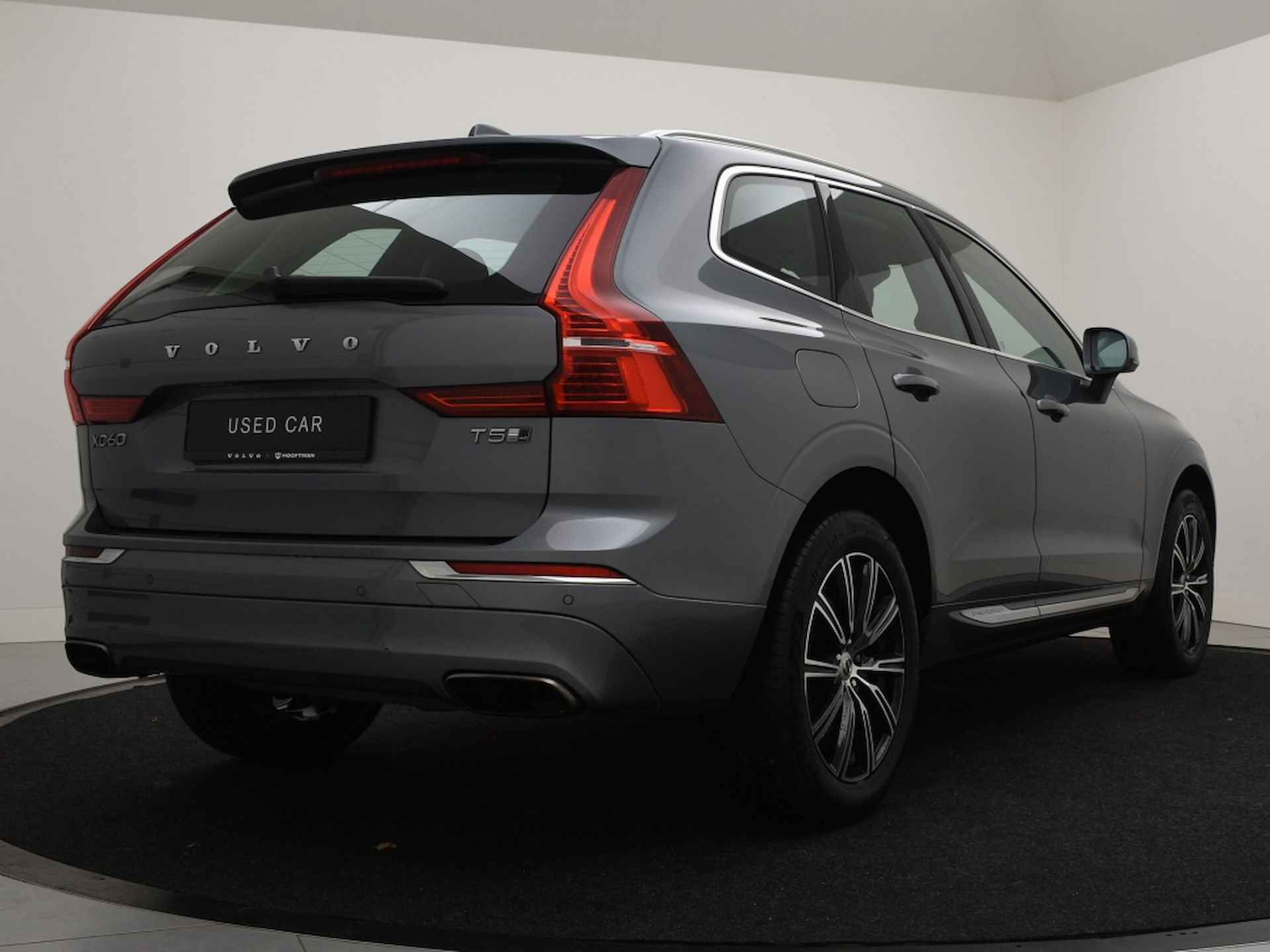 Volvo XC60 T5 AWD AUT(8) INSCRIPTION STANDKACHEL LEDER STOELVERWARMING V+A - 4/41