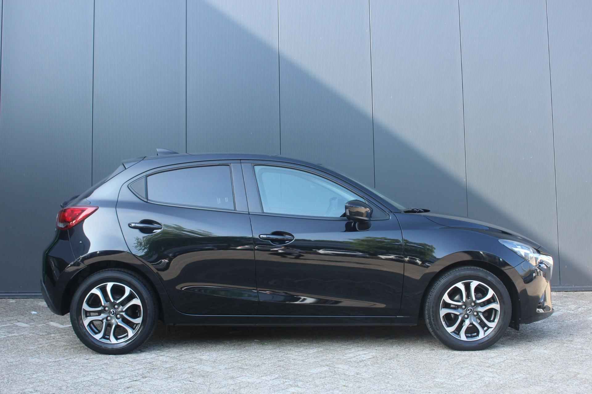 Mazda 2 1.5 90Pk Skyactiv-G GT-M | Navigatie | Climate Control | Trekhaak | Parkeersensoren Achter | Cruise Control & Snelheidsbegrenzer | Privacy Glass | Licht & Regensensor | Stoelverwarming | - 4/23