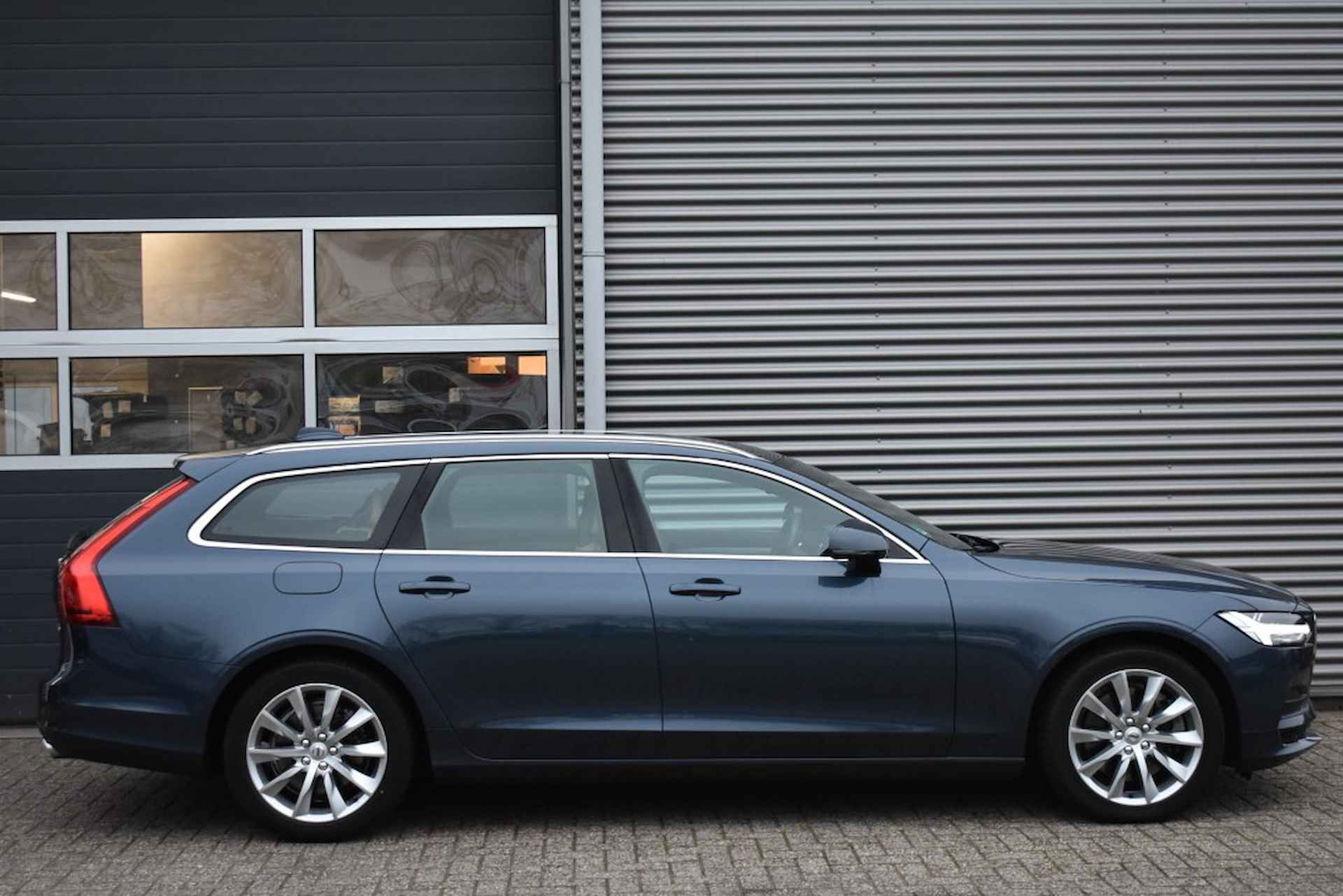 VOLVO V90 2.0 T5 / ACHTERUITRIJCAMERA / NAVI - 4/28