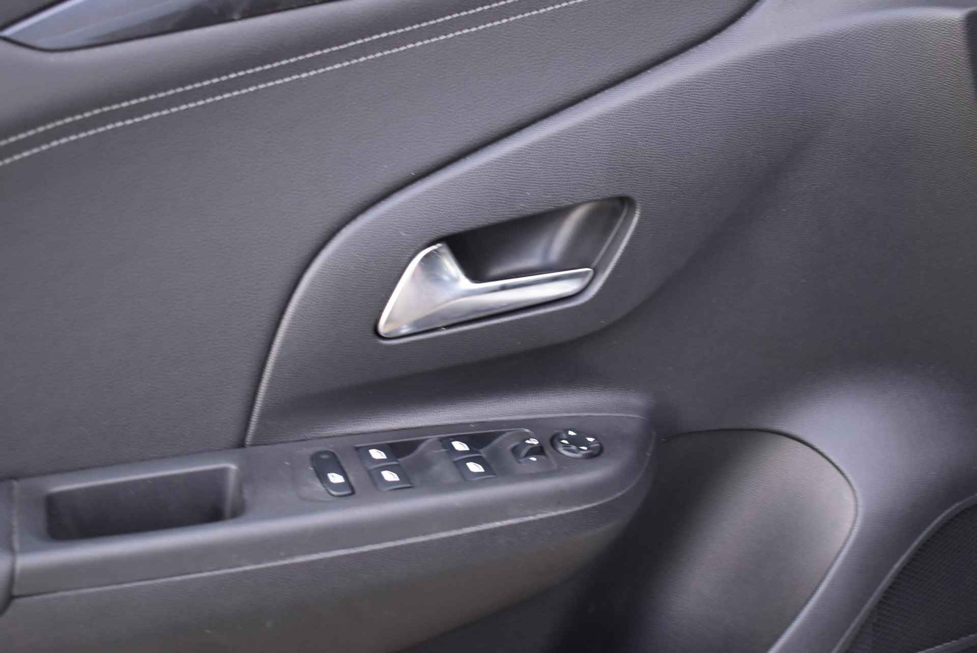 Opel Corsa-e Elegance 50 kWh 3-fase | Navi | LMV | PDC | Cruise Control - 16/47