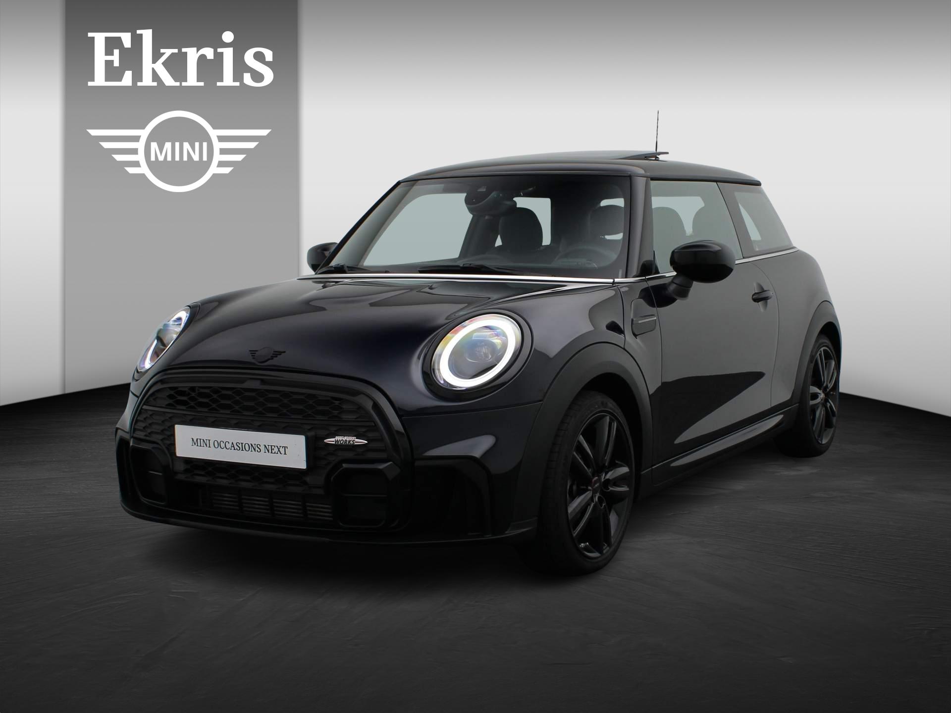 MINI 3-Deurs Cooper Rockingham GT + Premium Pakket + 	Glazen panoramadak + Achteruitrijcamera + Driving Assistant + Elektrisch verwarmde voorstoelen + PDC +17''