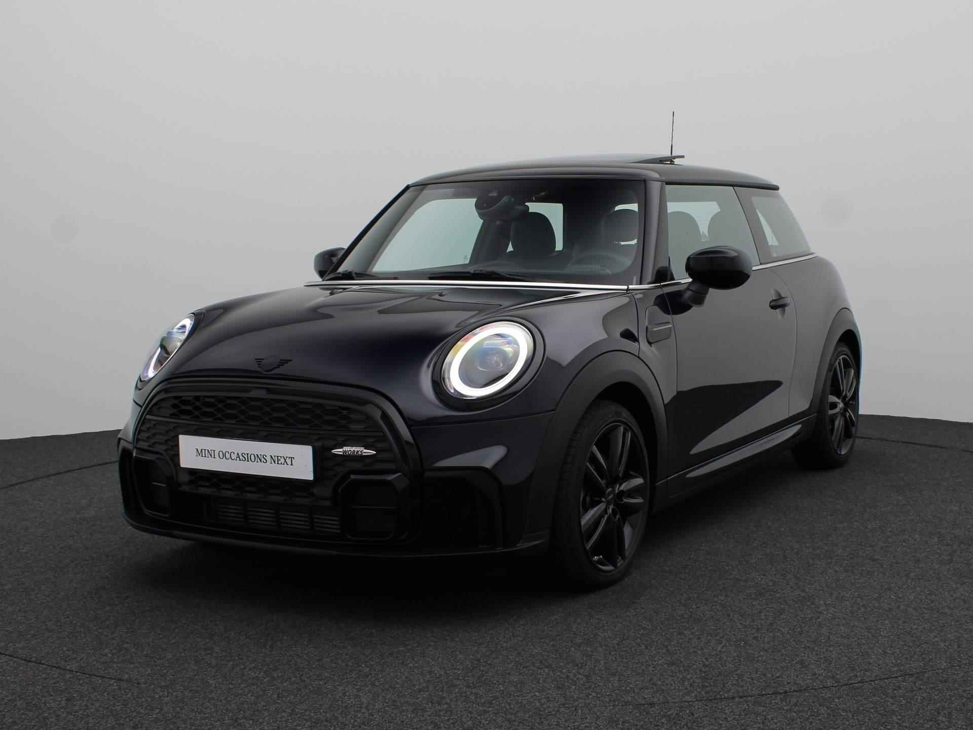 MINI 3-Deurs Cooper Rockingham GT + Premium Pakket + 	Glazen panoramadak + Achteruitrijcamera + Driving Assistant + Elektrisch verwarmde voorstoelen + PDC +17'' - 22/22