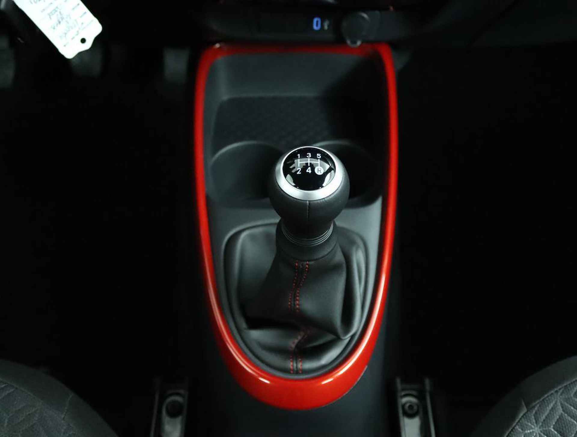 Toyota Aygo X 1.0 VVT-i MT Pulse | Design Pack | Adaptive Cruise Control | Navigatie | Apple Carplay | Android Auto | - 26/48