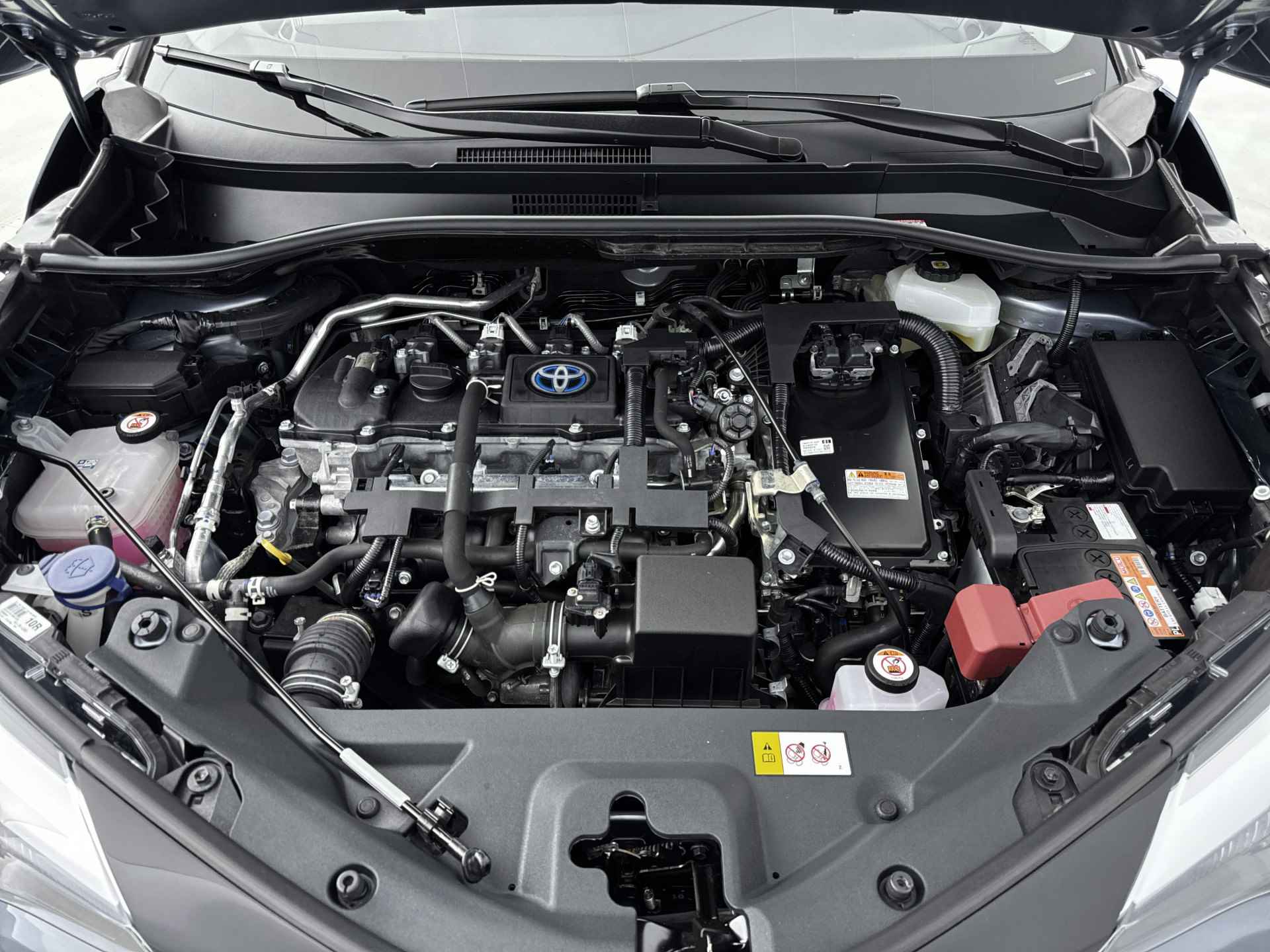 Toyota C-HR 1.8 Hybrid Dynamic | NL-Auto | Navigatie | - 37/40