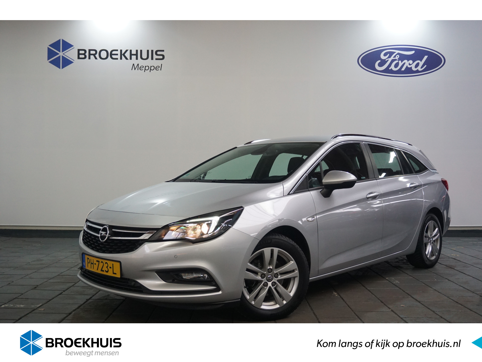 Opel Astra Sports Tourer 1.4 Innovation | Trekhaak | Xenon | Camera | Clima | Navi |