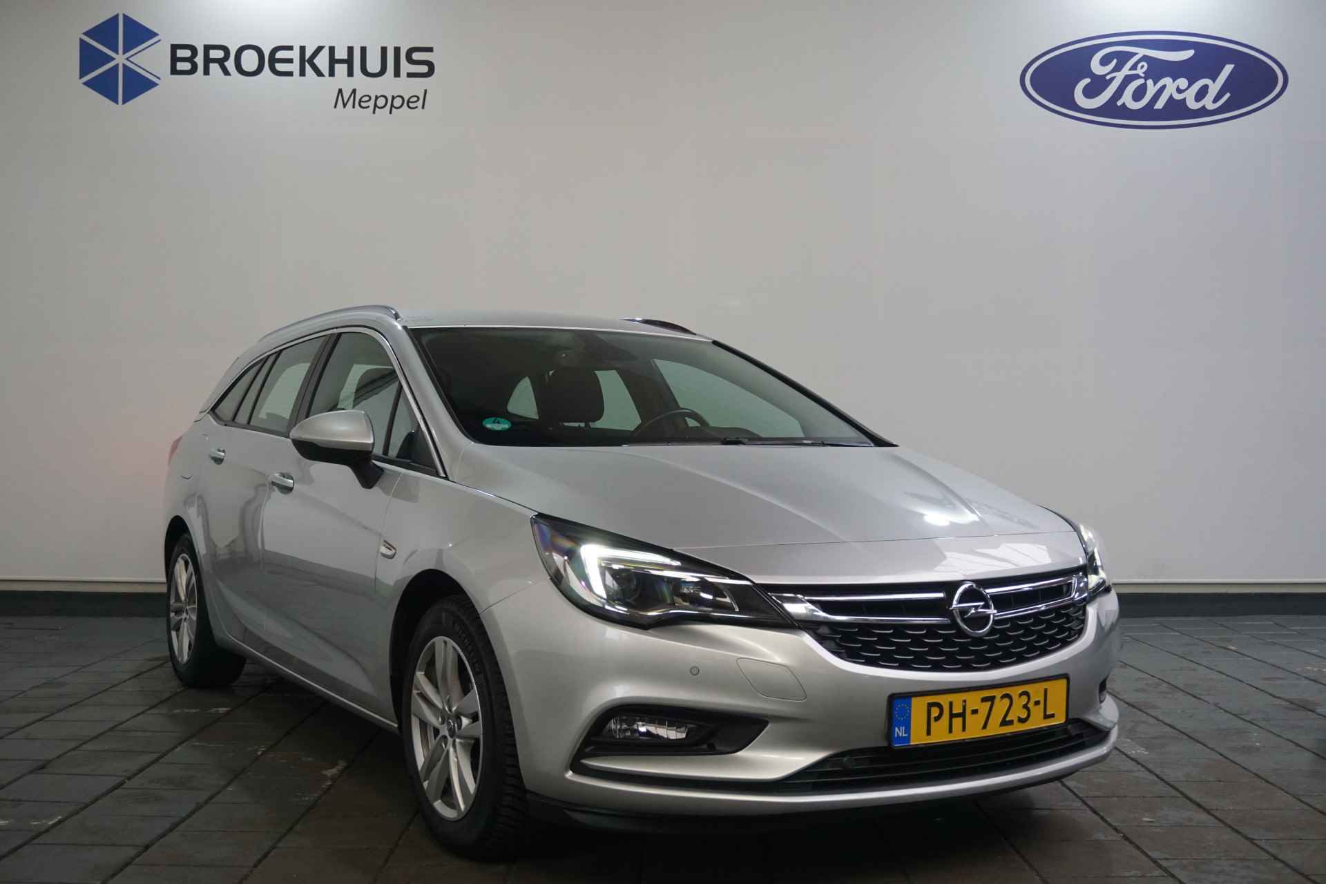 Opel Astra Sports Tourer 1.4 Innovation | Trekhaak | Xenon | Camera | Clima | Navi | - 7/36