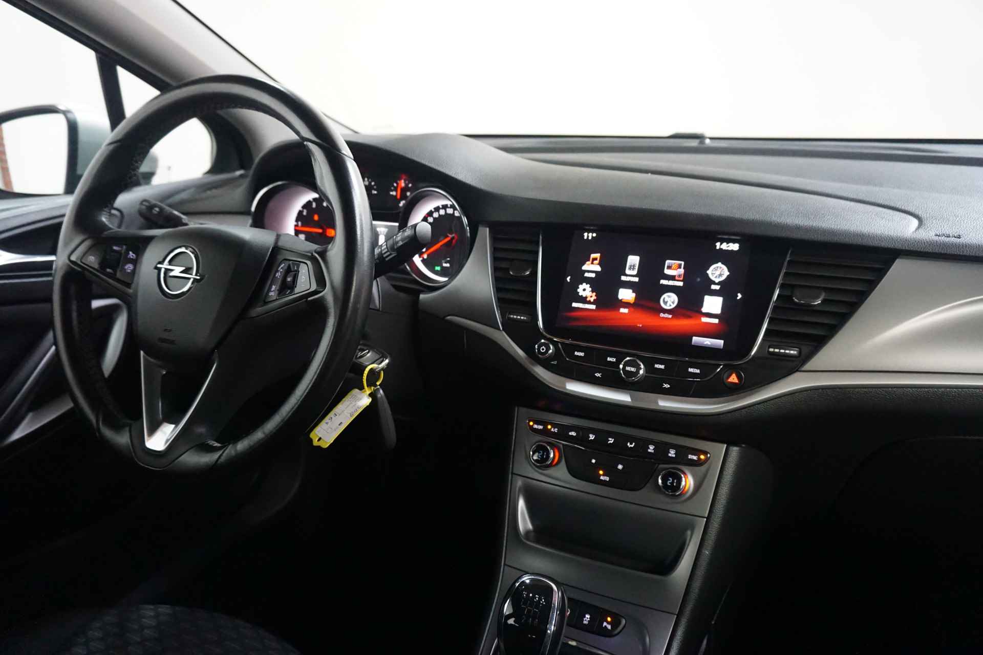 Opel Astra Sports Tourer 1.4 Innovation | Trekhaak | Xenon | Camera | Clima | Navi | - 9/36